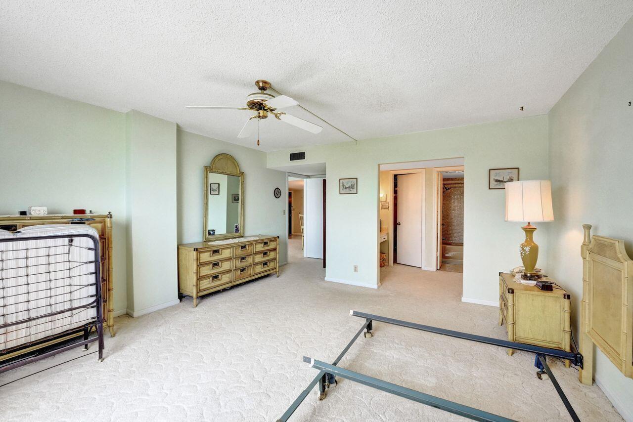 LAKE HARBOUR TOWERS CONDO - Residential