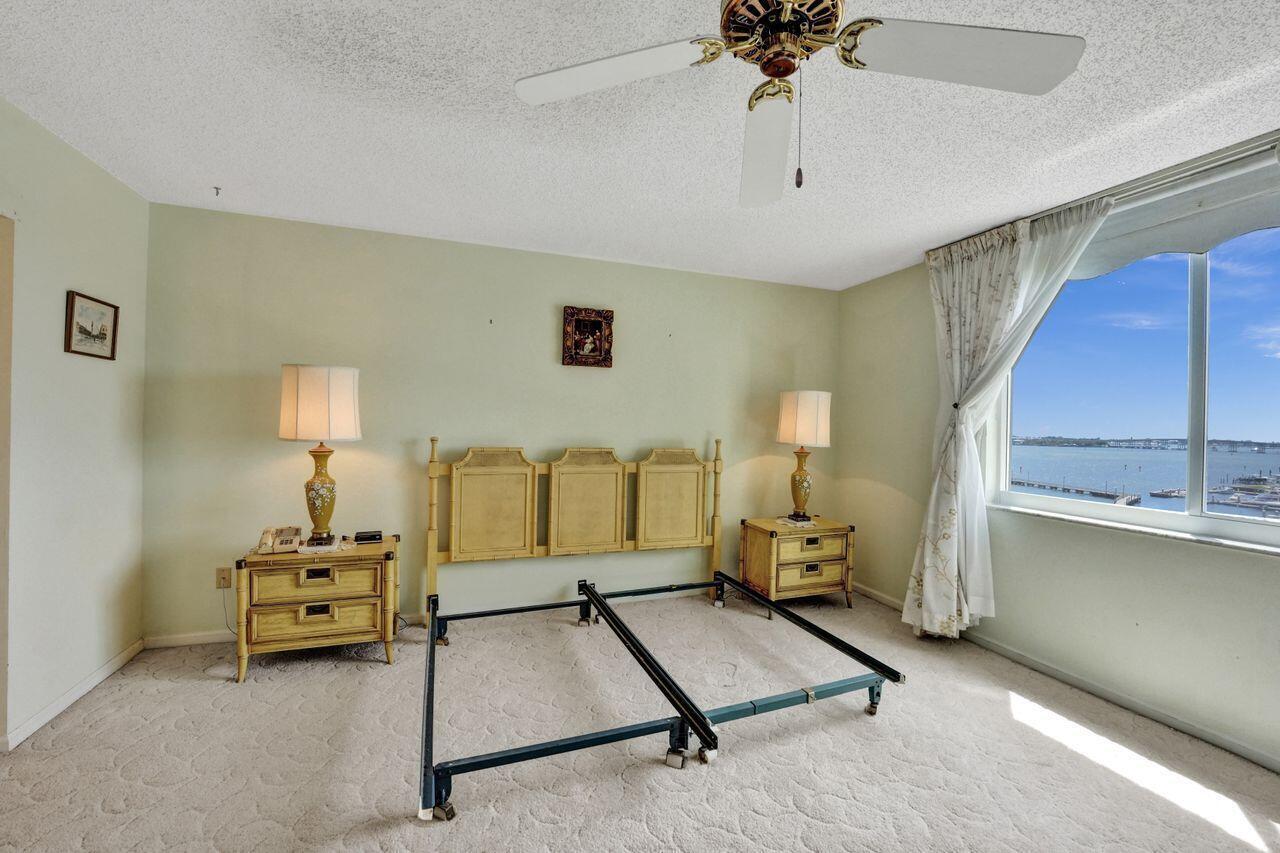 LAKE HARBOUR TOWERS CONDO - Residential
