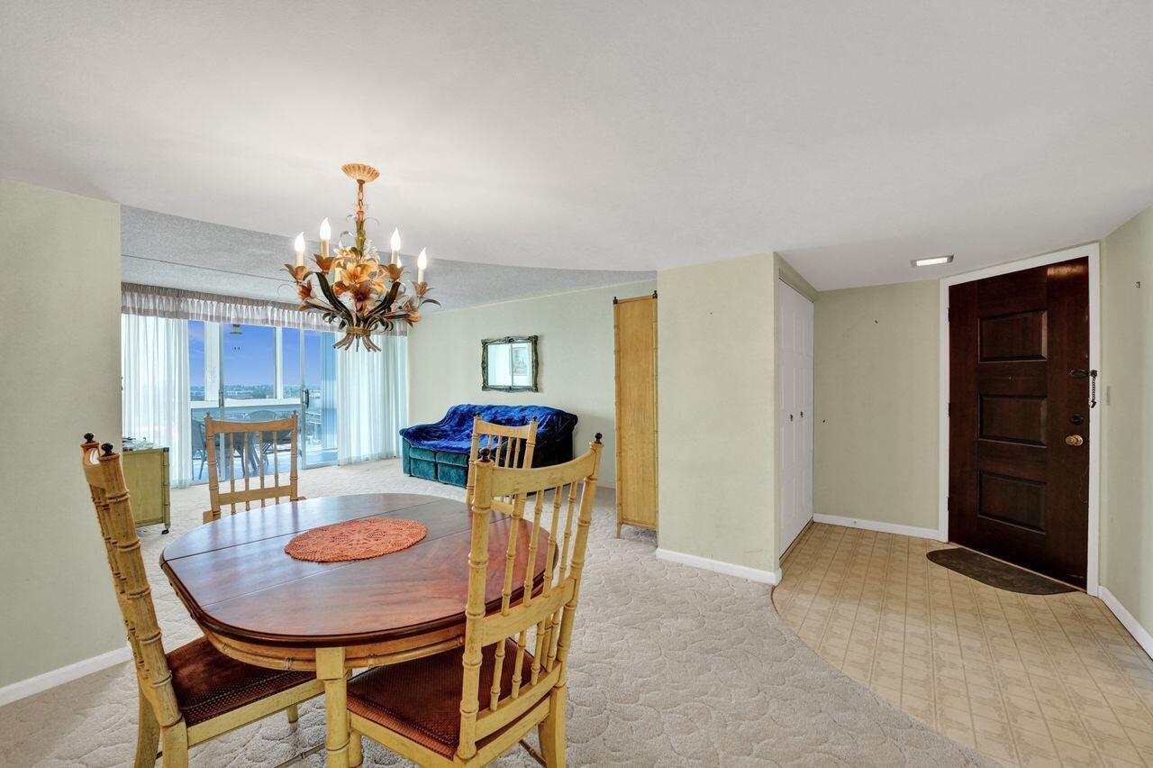LAKE HARBOUR TOWERS CONDO - Residential