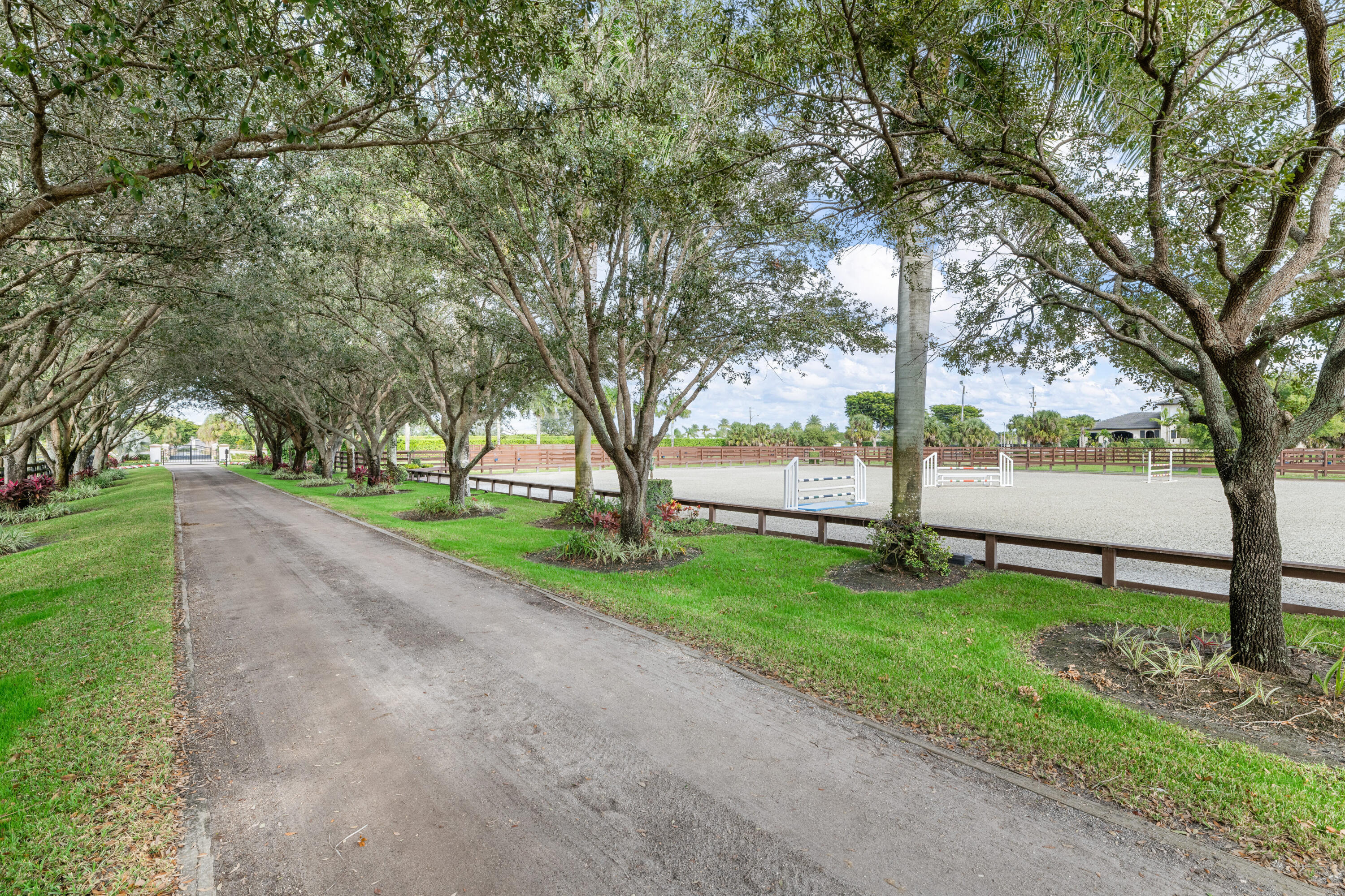 PALM BEACH POINT EAST - Residential