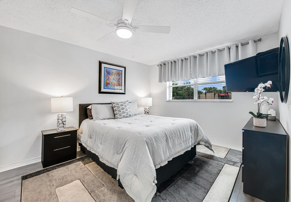 GOLDEN LAKES VILLAGE CONDO 1 THRU 13-A - Residential