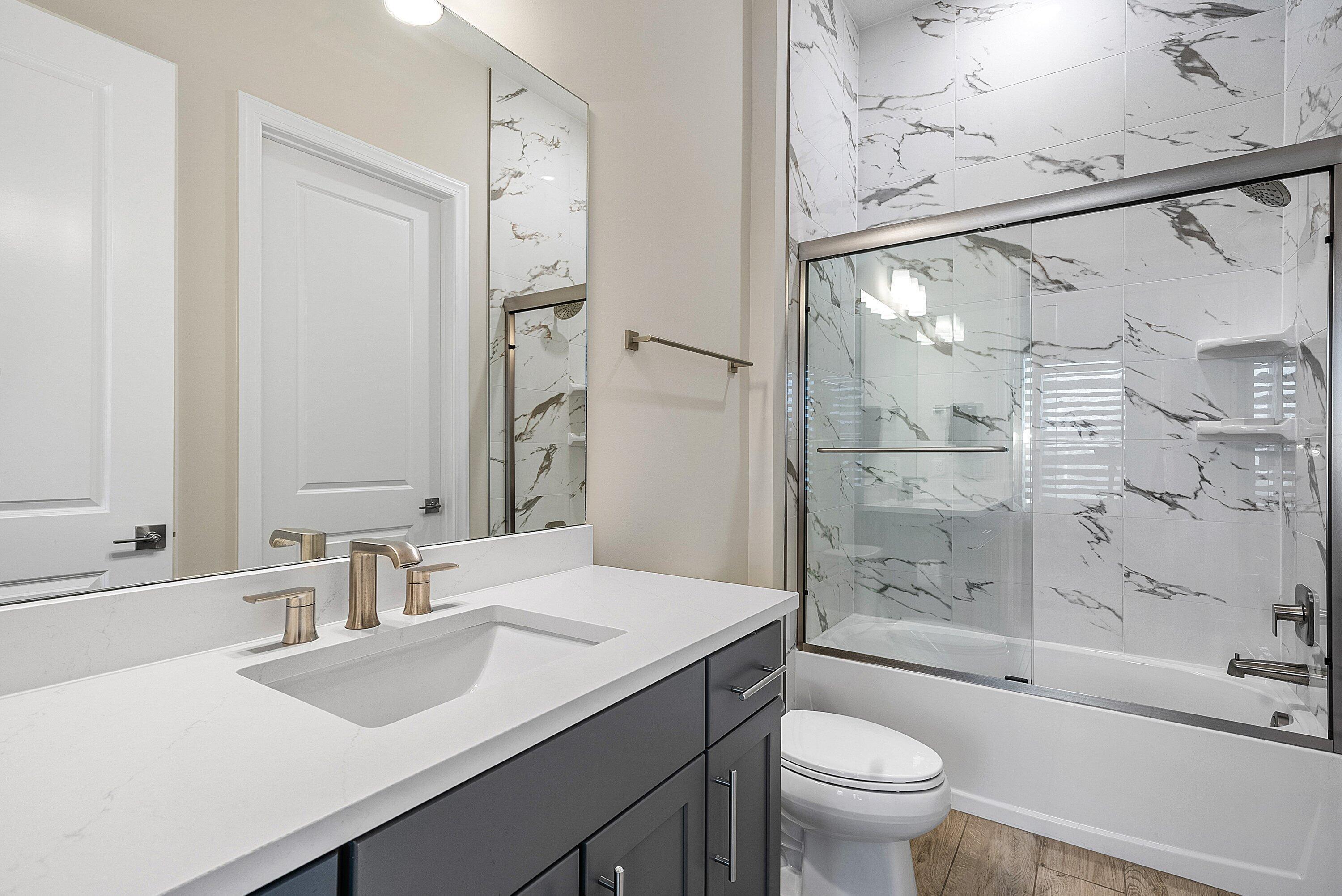 ENCLAVE AT SHERWOOD - Residential Lease