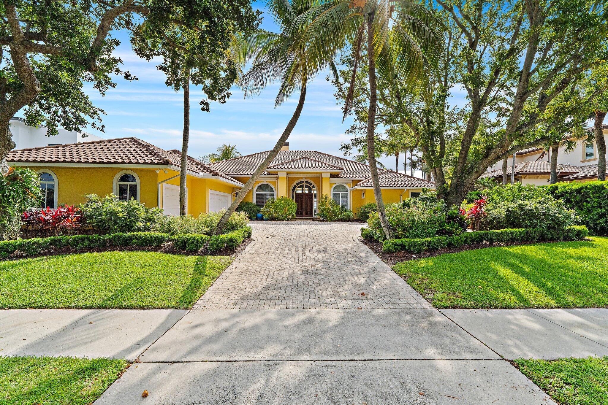 YACHT CLUB - Residential