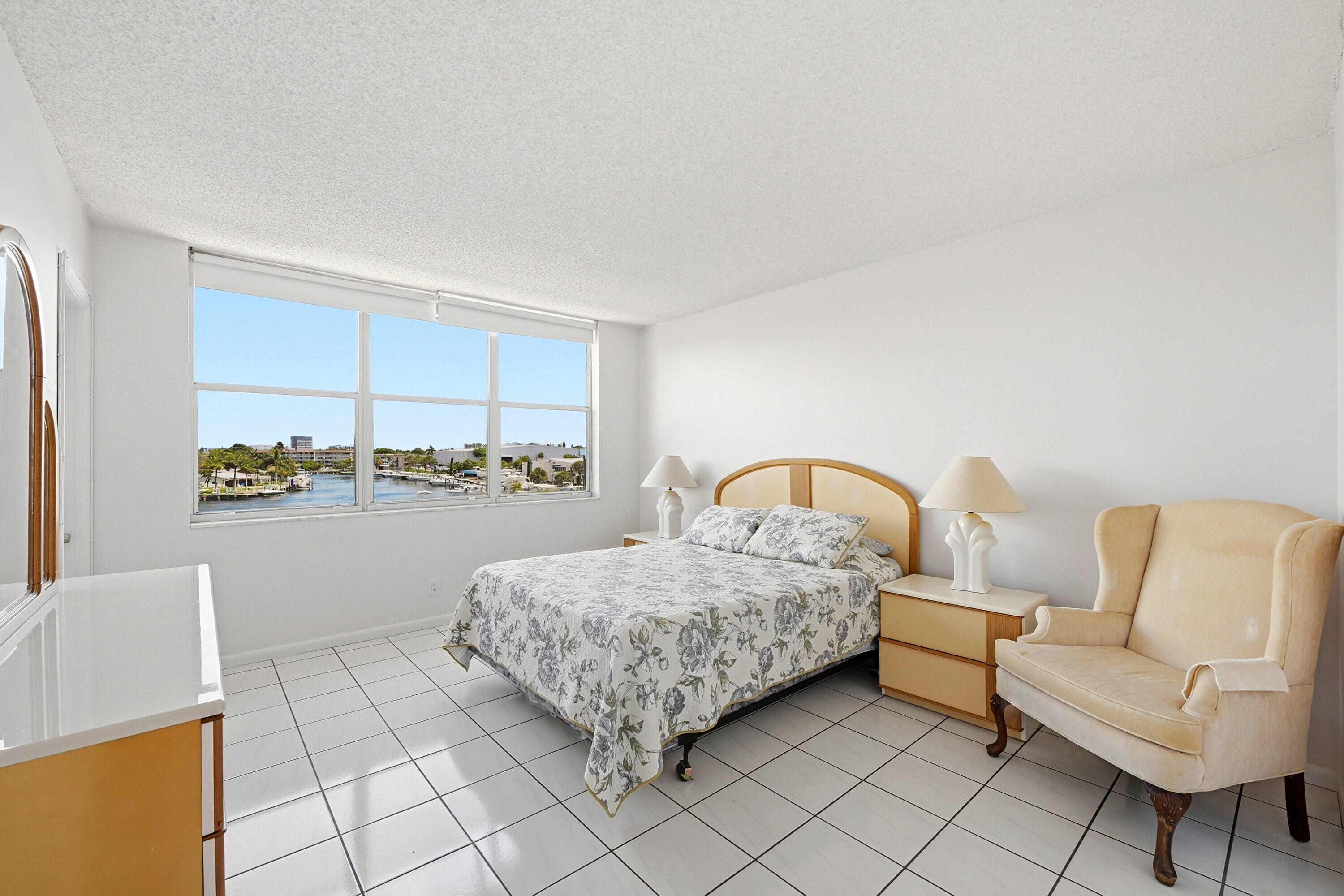 Island Club 4 - Residential