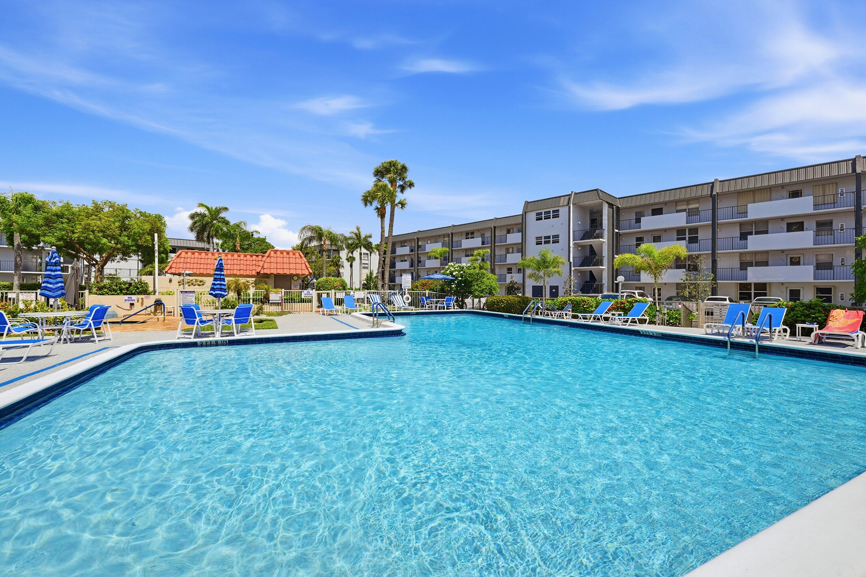 Island Club 4 - Residential