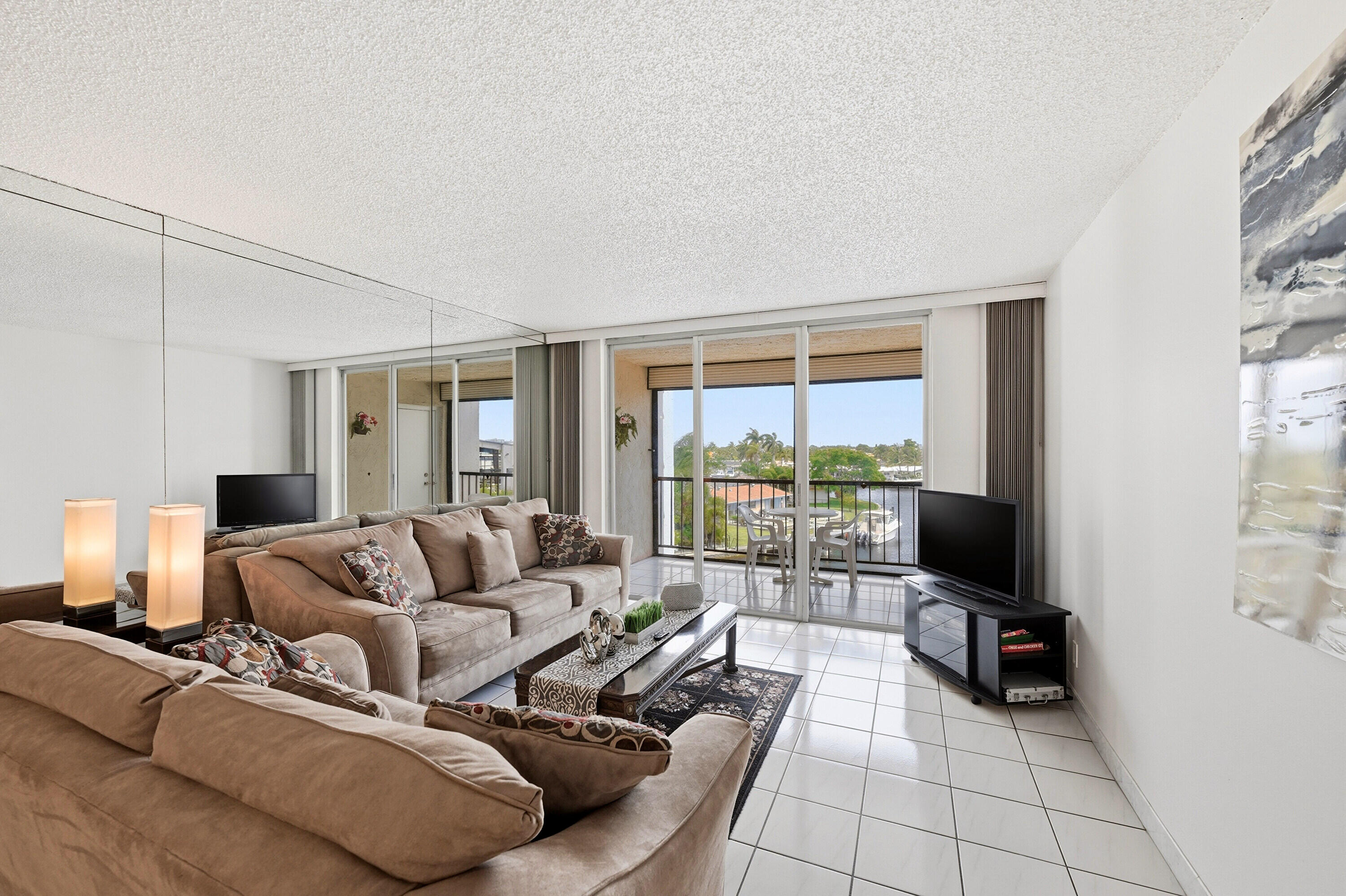 Island Club 4 - Residential