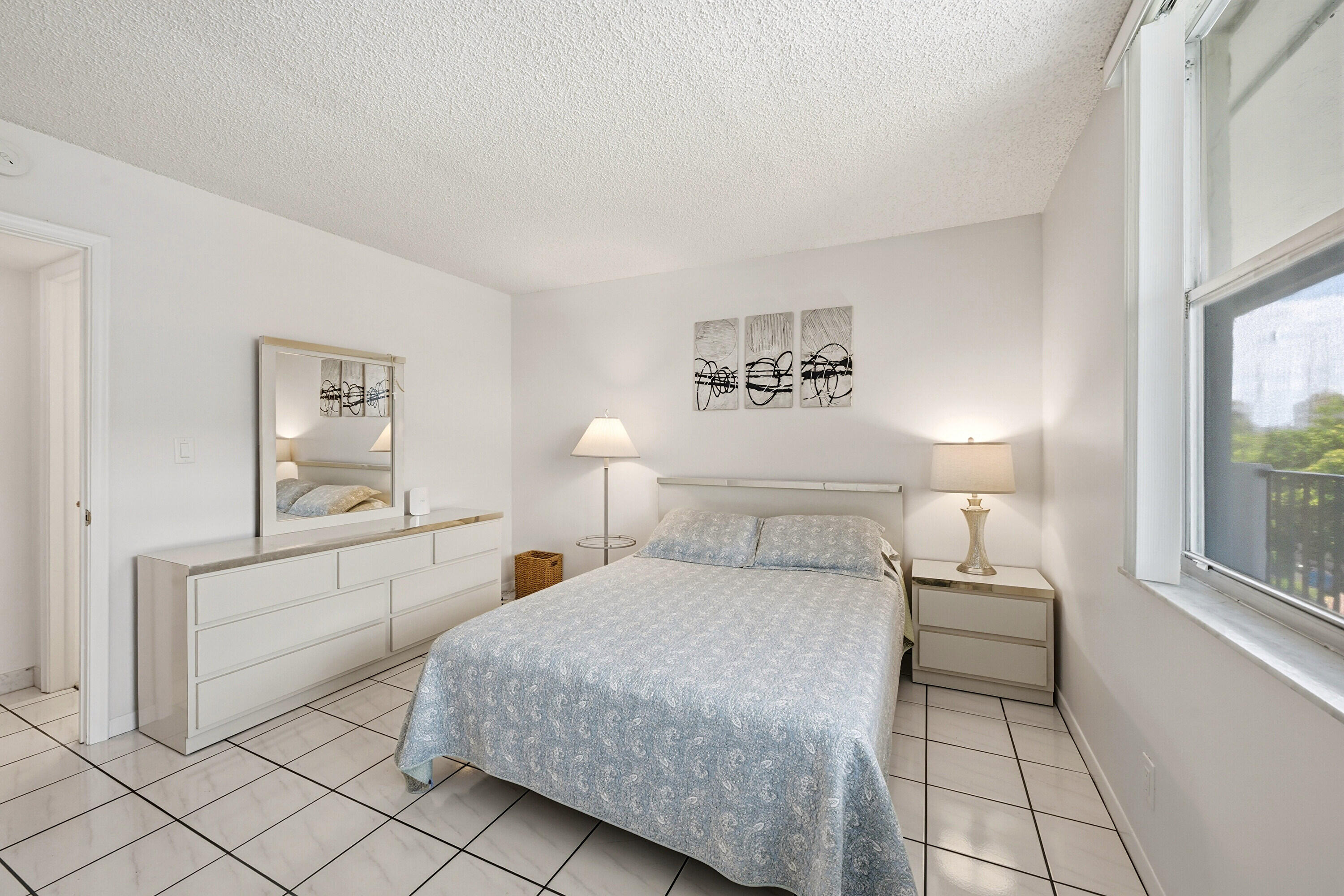 Island Club 4 - Residential