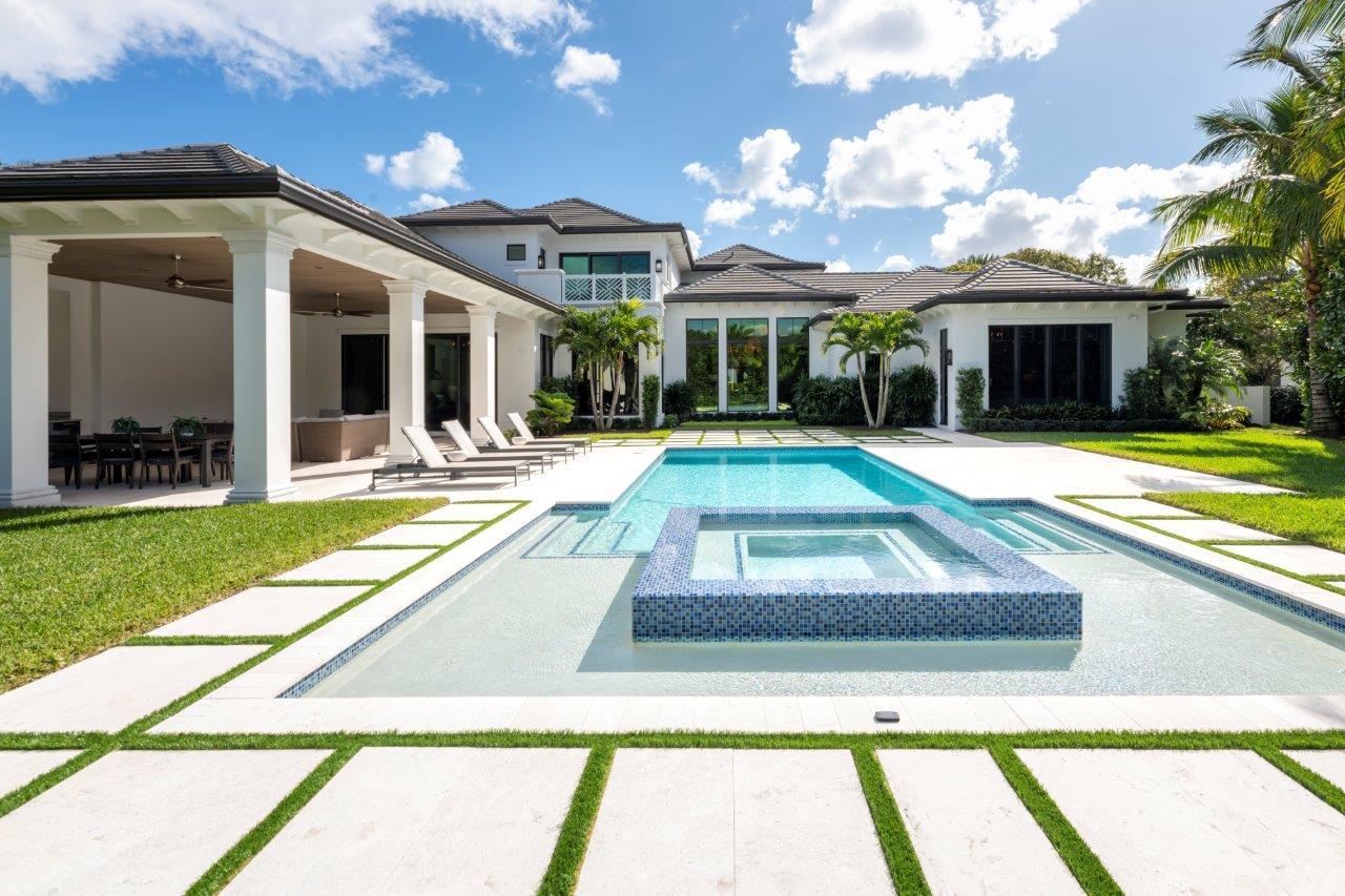 ADMIRALS COVE - Residential
