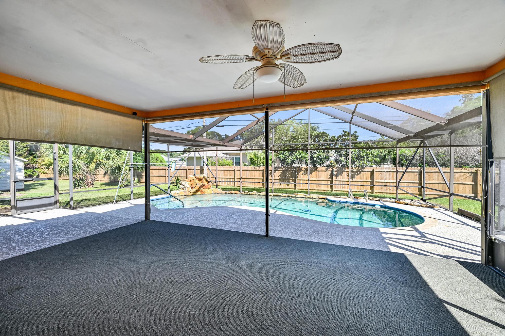 SEBASTIAN HIGHLANDS UNIT 10 - Residential