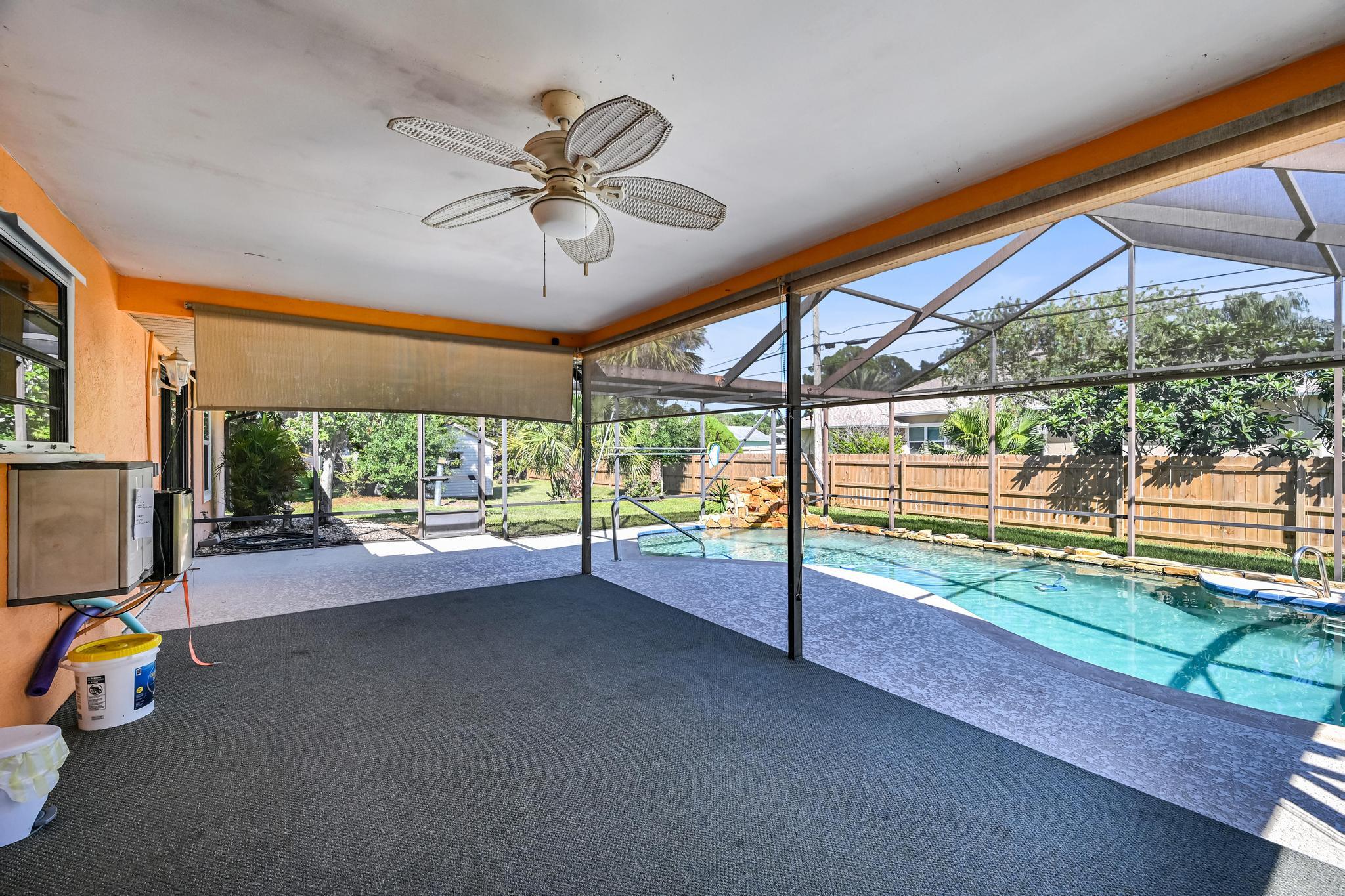 SEBASTIAN HIGHLANDS UNIT 10 - Residential