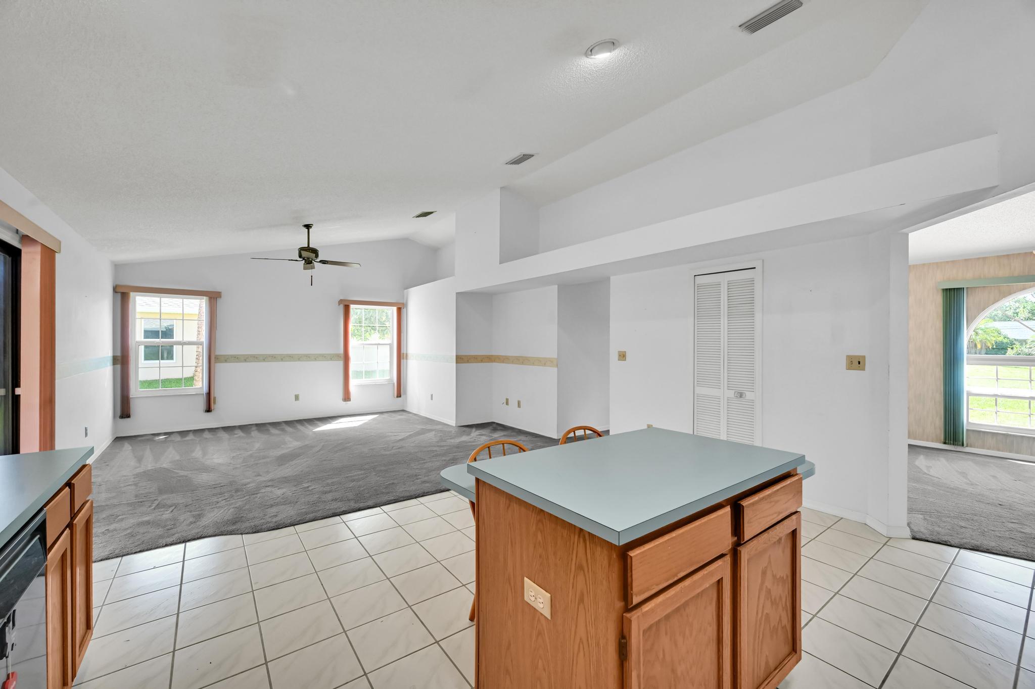 SEBASTIAN HIGHLANDS UNIT 10 - Residential