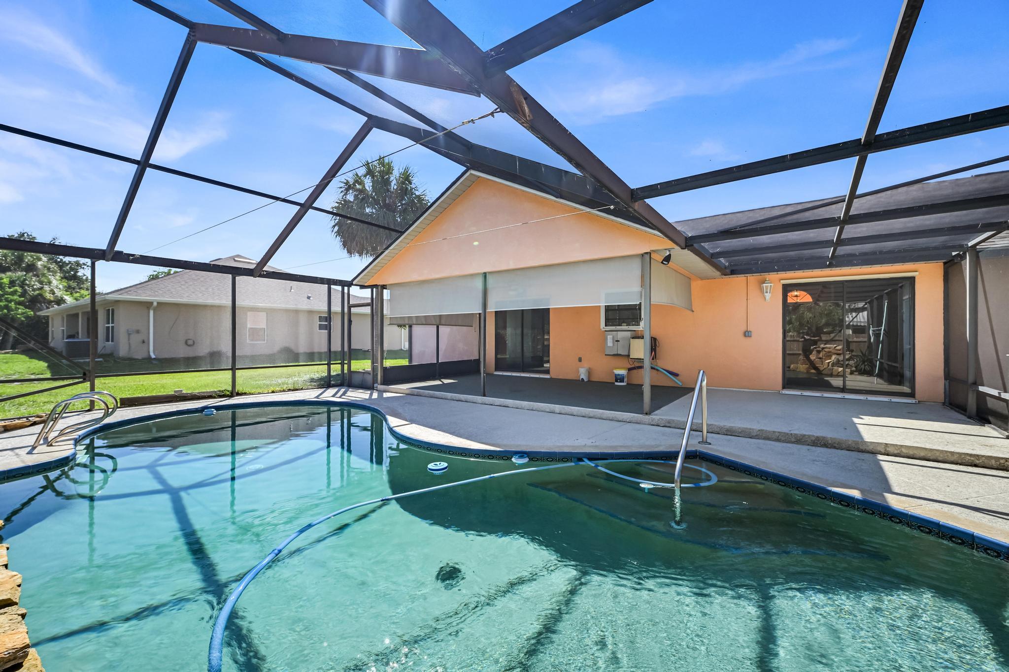 SEBASTIAN HIGHLANDS UNIT 10 - Residential