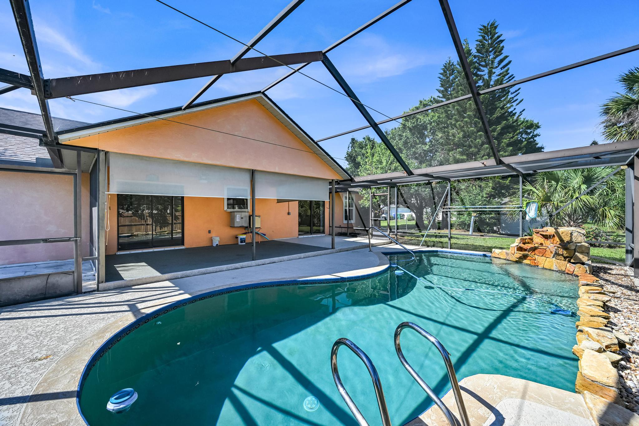 SEBASTIAN HIGHLANDS UNIT 10 - Residential