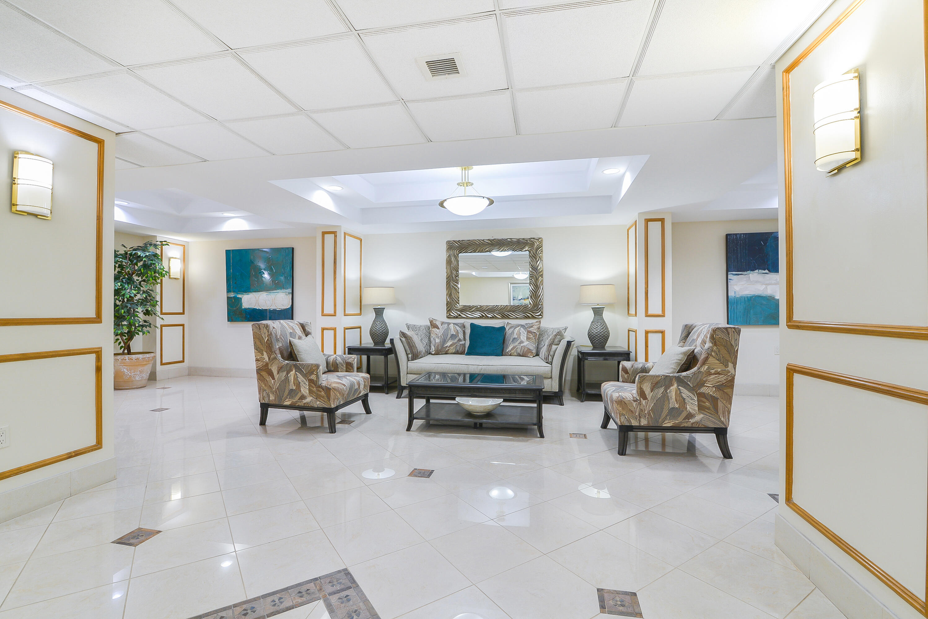 POMPANO BEACH CLUB CONDO - Residential