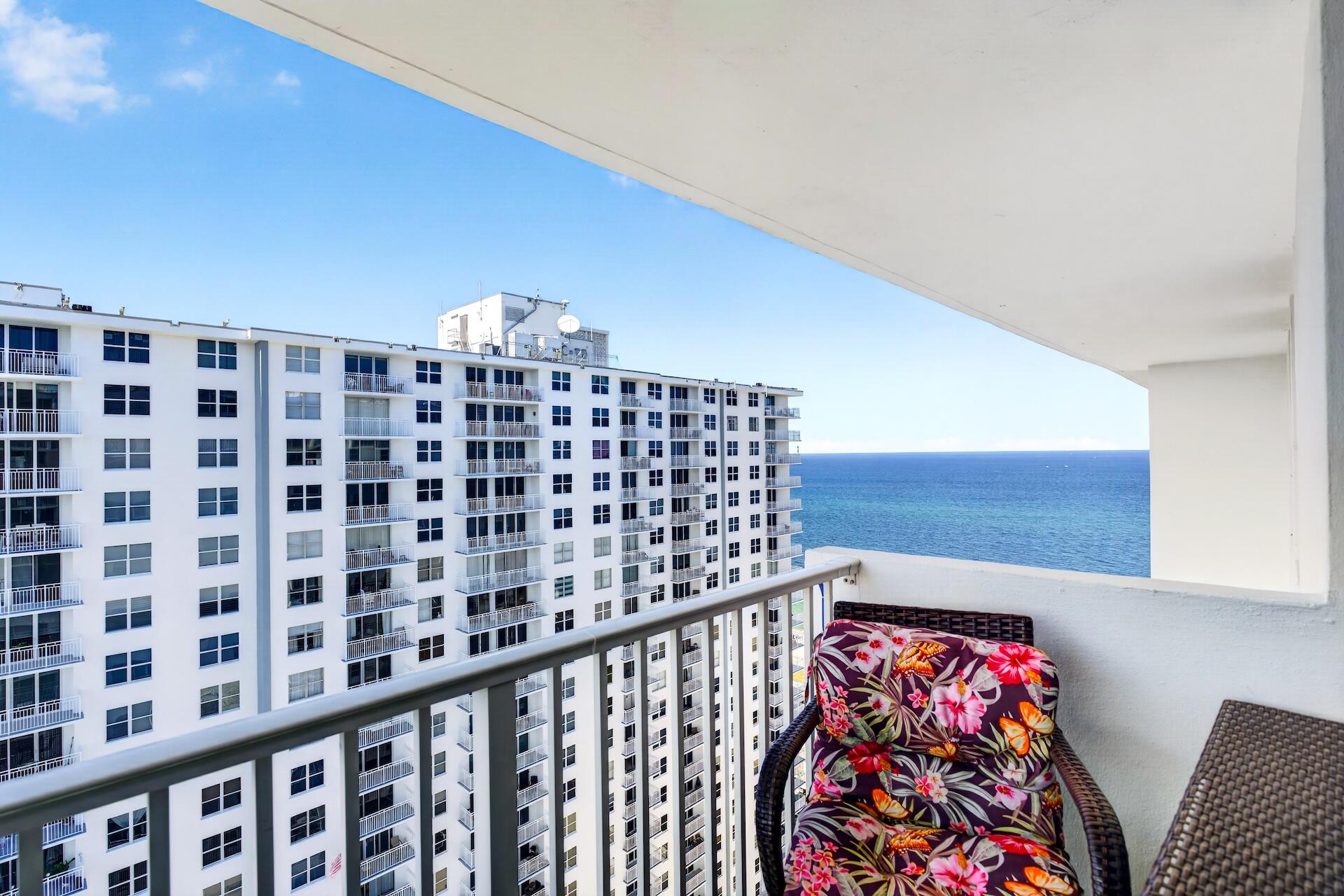 POMPANO BEACH CLUB CONDO - Residential
