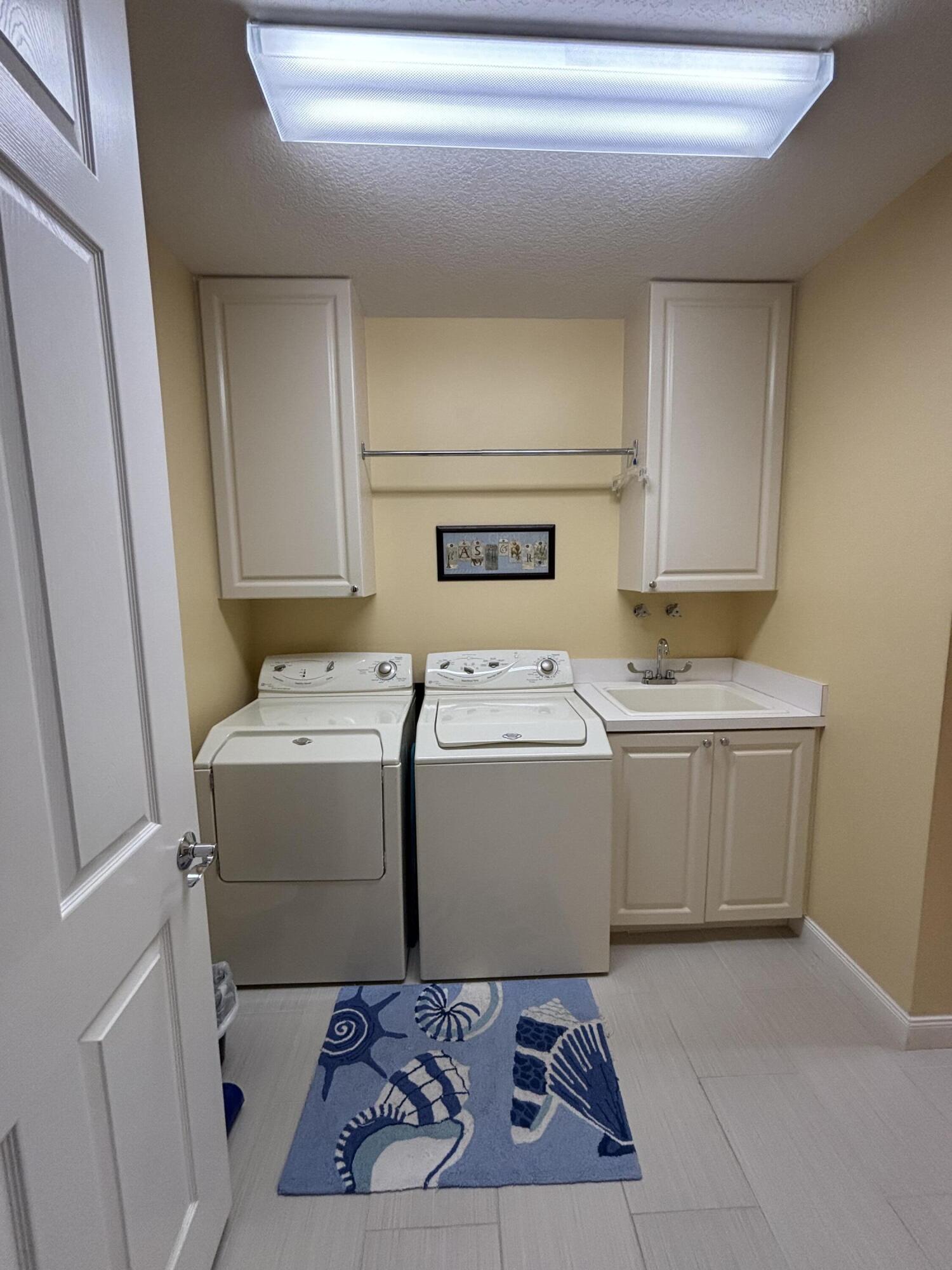 HARBOUR ISLE AT HUTCHINSON ISLAND - Residential Lease