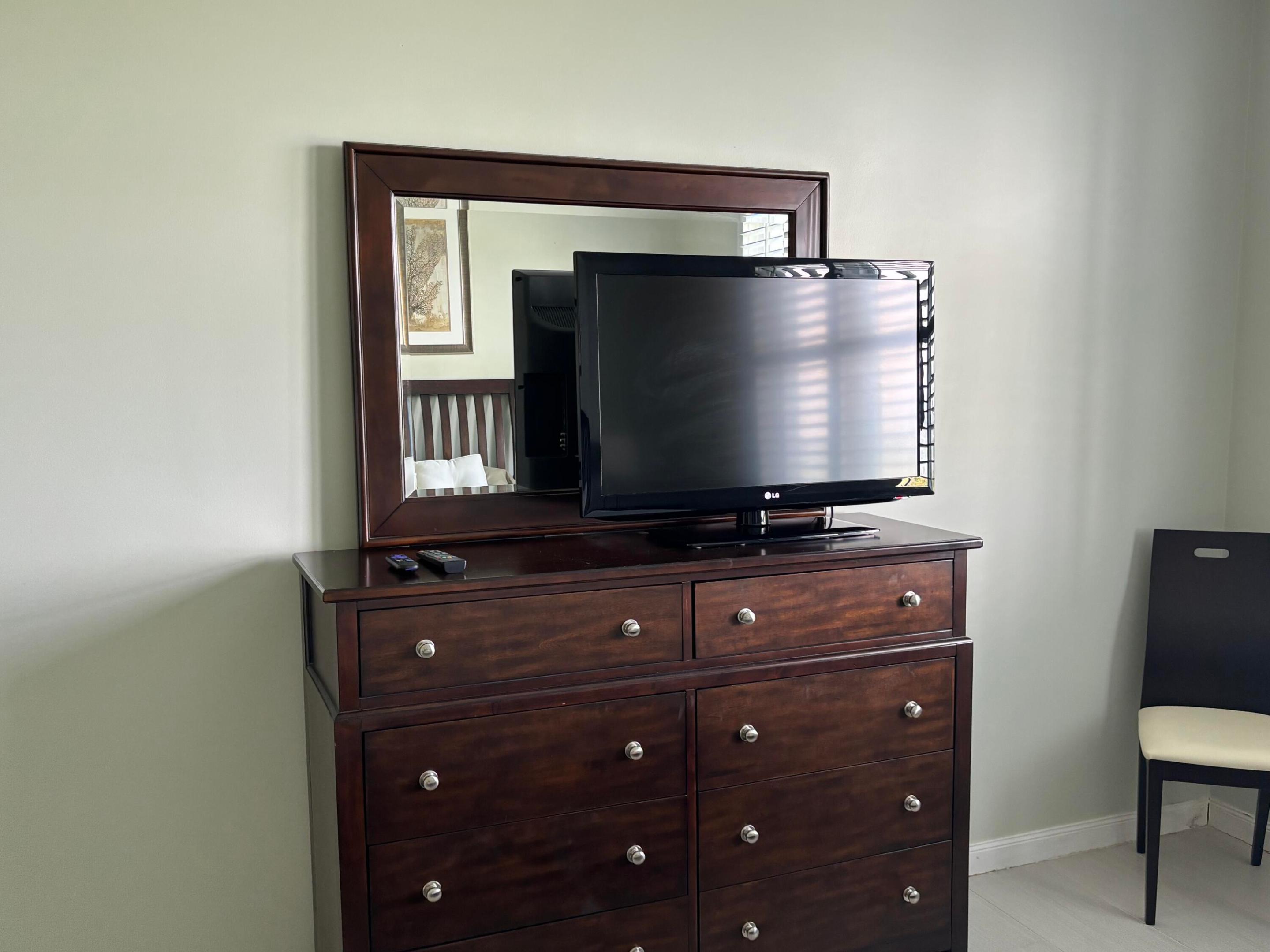HARBOUR ISLE AT HUTCHINSON ISLAND - Residential Lease