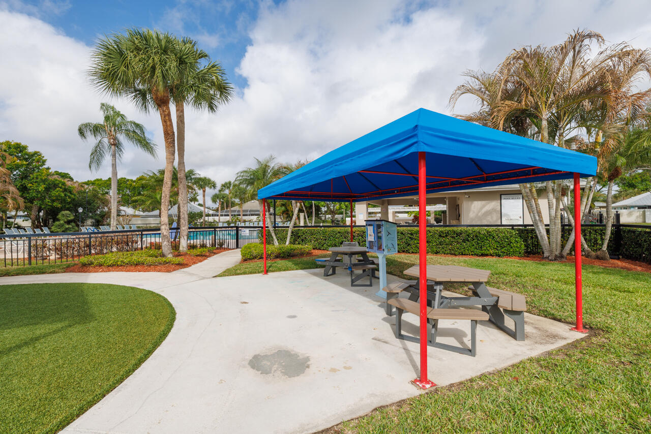 THE MEADOWS AT MARTIN DOWNS - Residential Lease