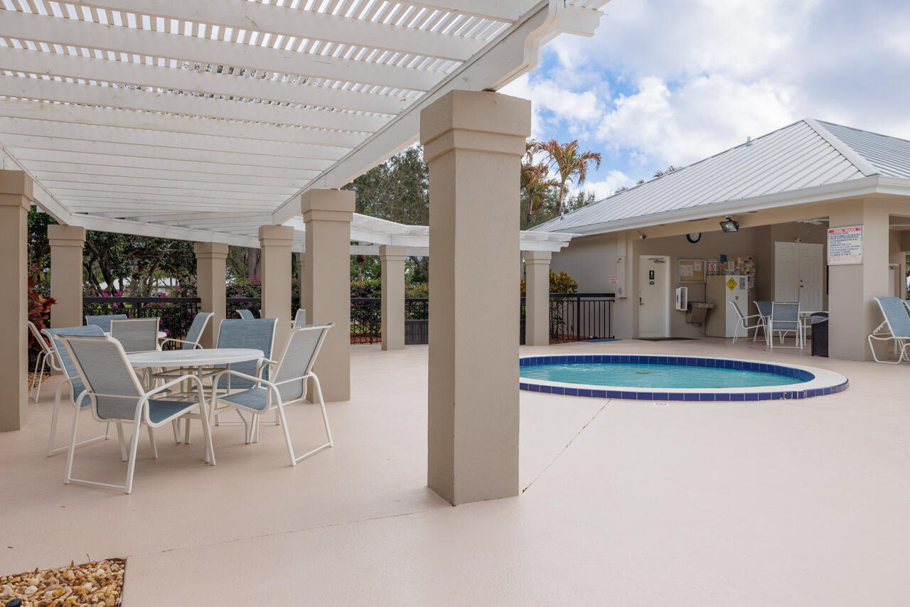 THE MEADOWS AT MARTIN DOWNS - Residential Lease