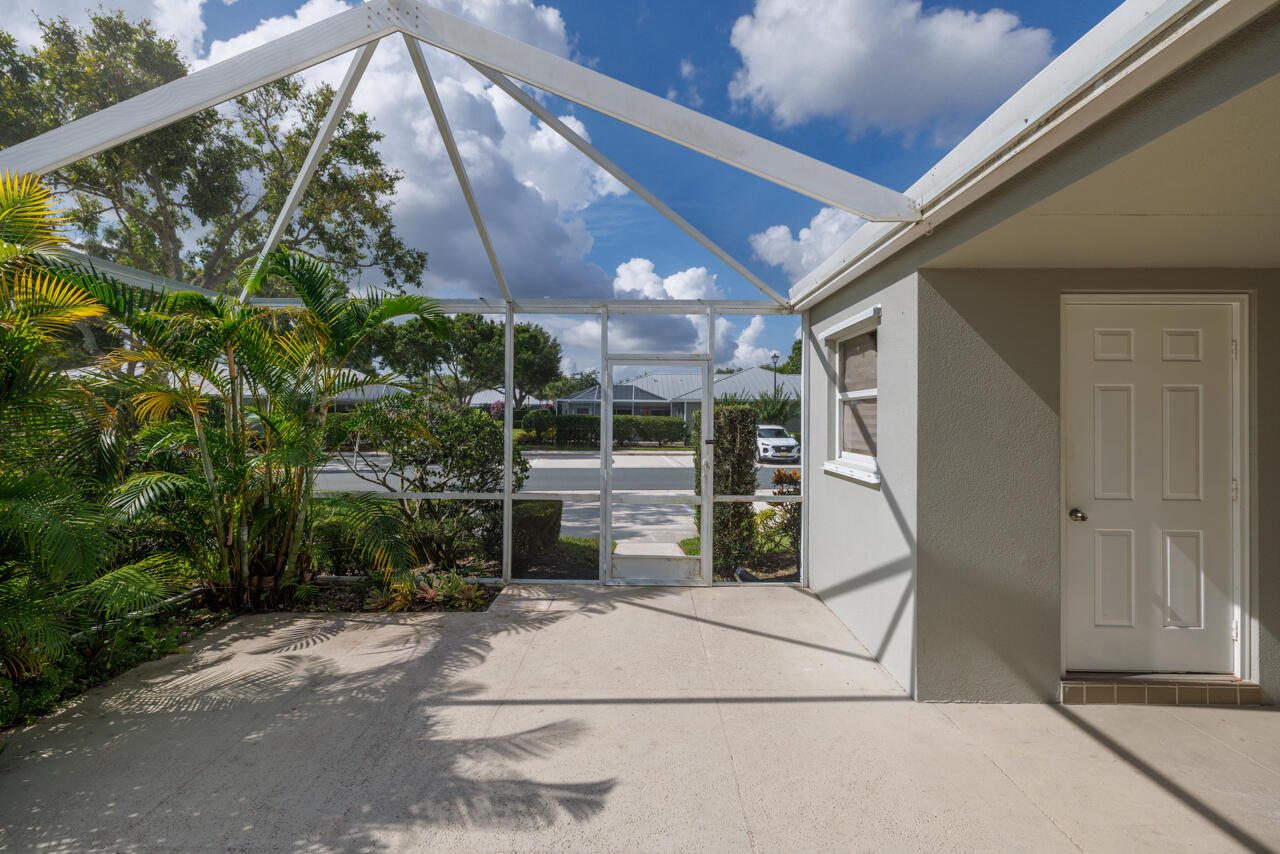 THE MEADOWS AT MARTIN DOWNS - Residential Lease