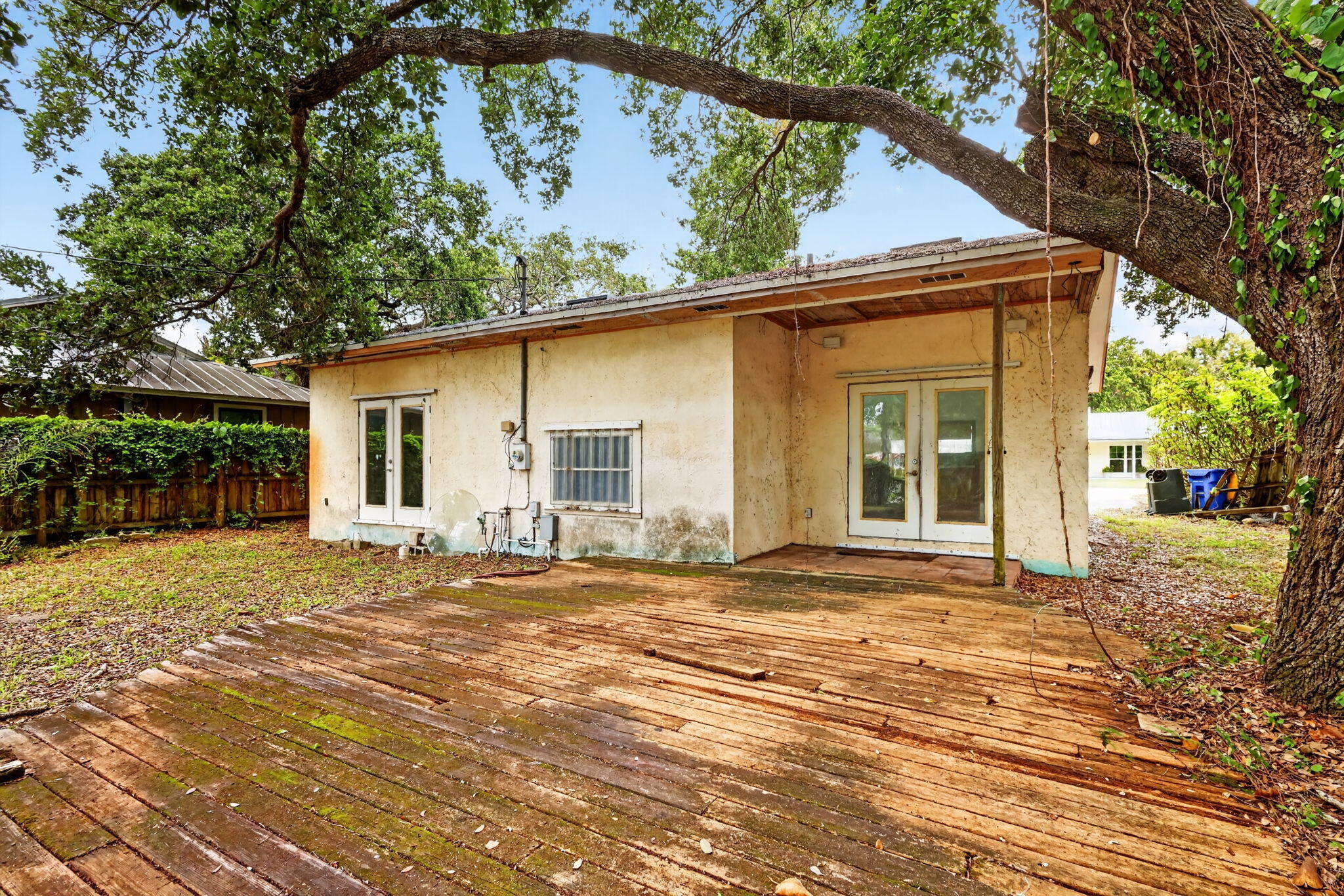 RIVER TERRACE - Residential