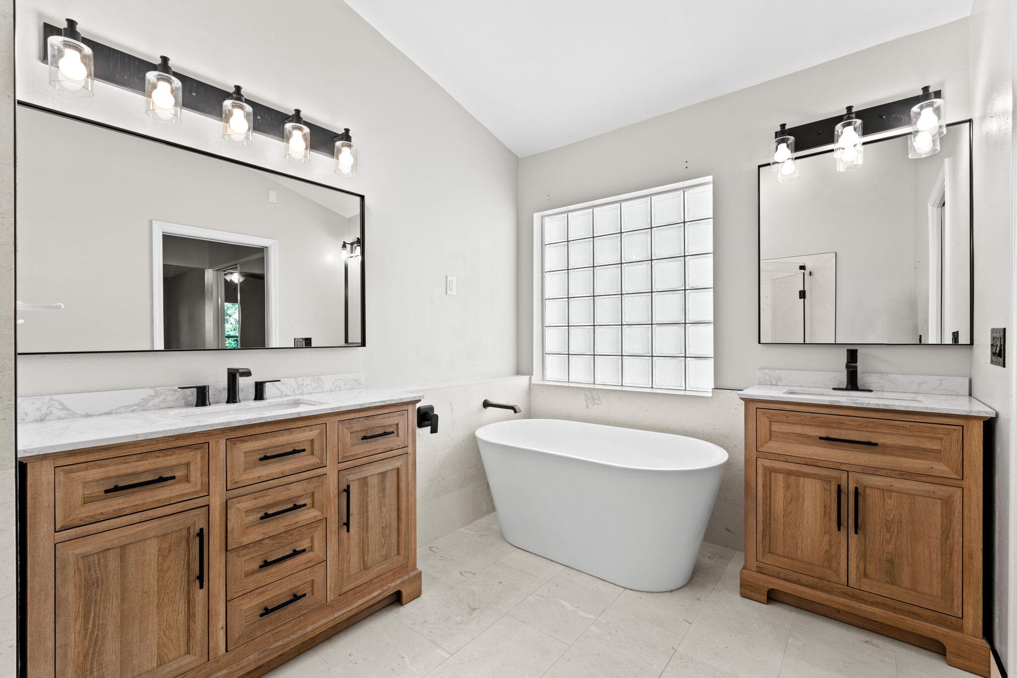 SARATOGA AT ROYAL PALM 1 - Residential