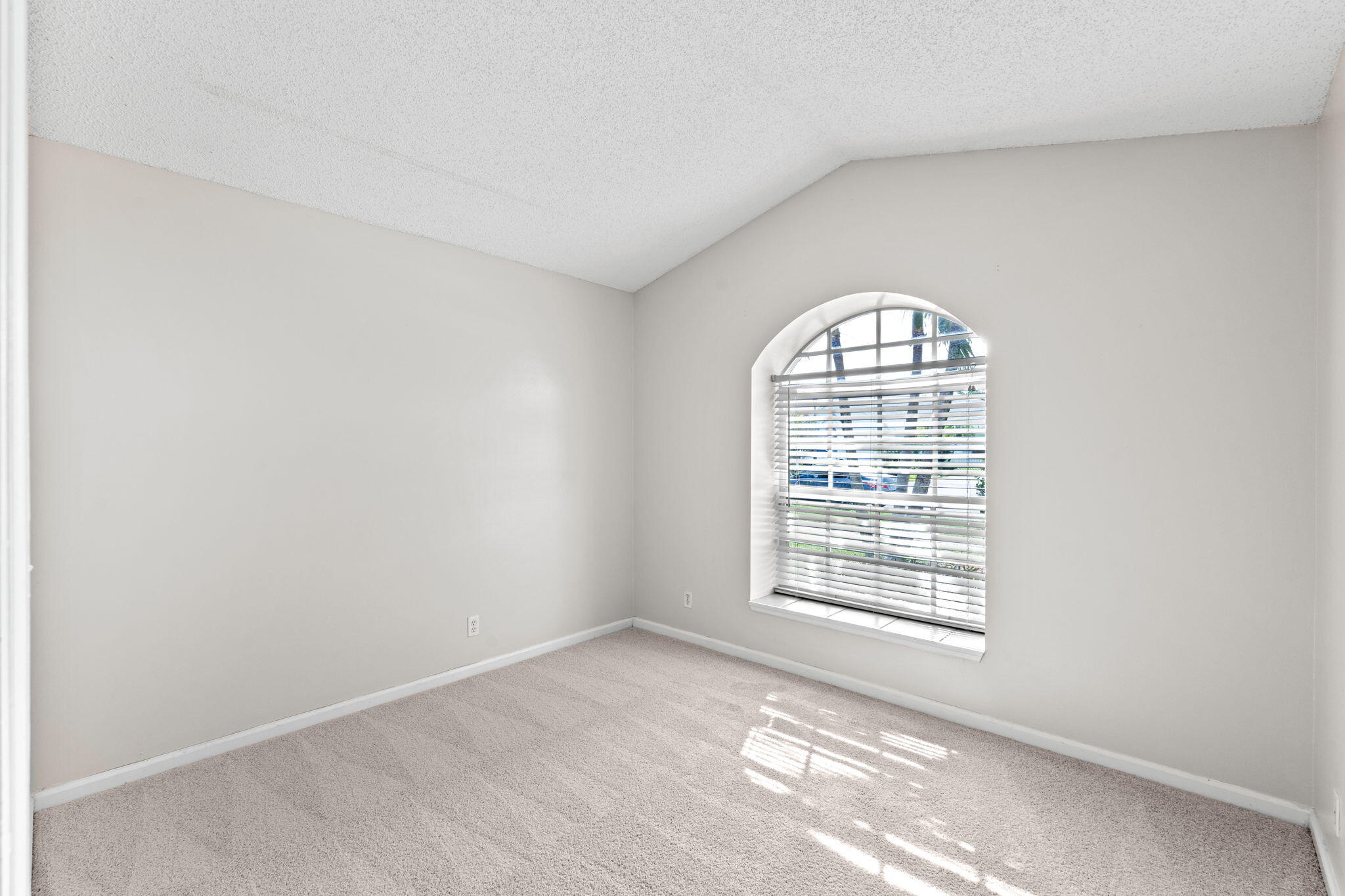 SARATOGA AT ROYAL PALM 1 - Residential
