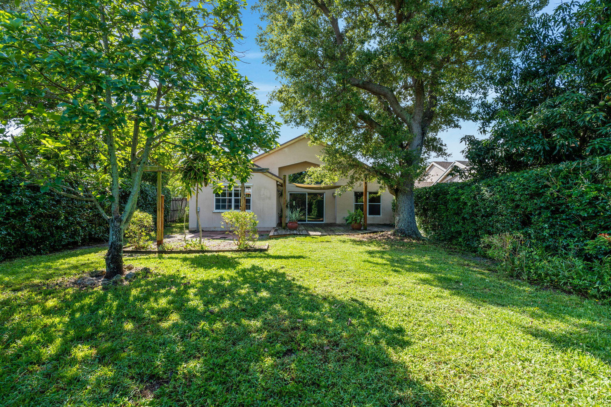 SARATOGA AT ROYAL PALM 1 - Residential
