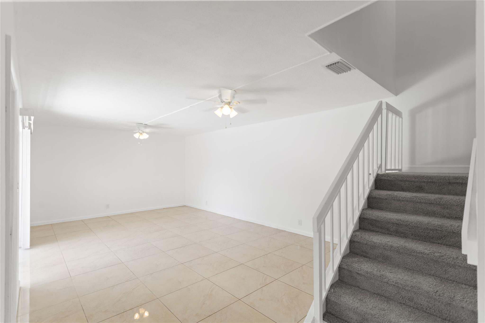 VILLAS AT WOODLAND GREENS - Residential