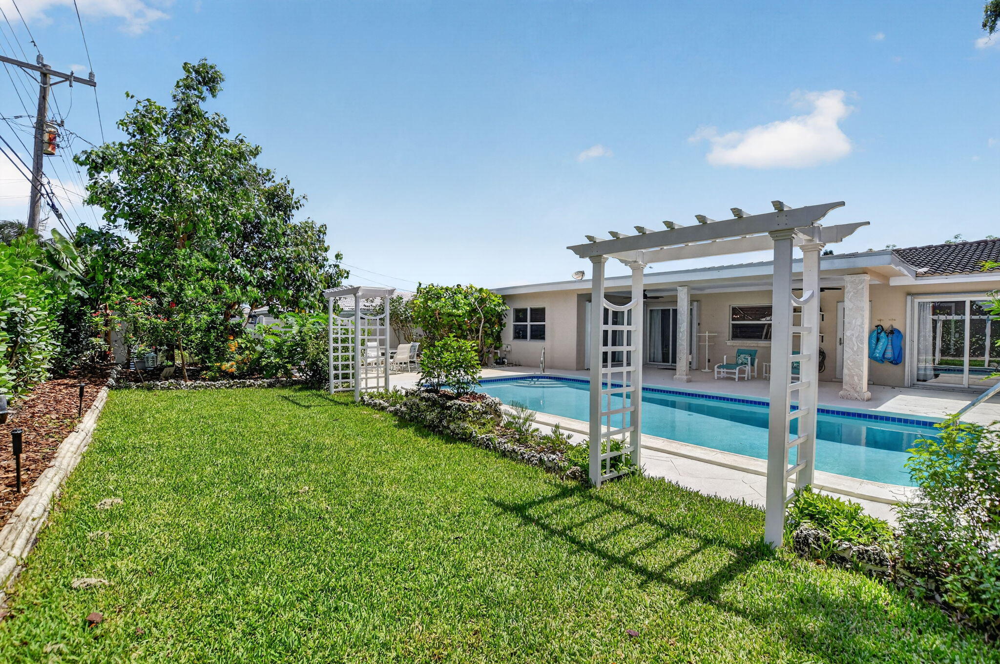 BOCA RATON SQUARE - Residential
