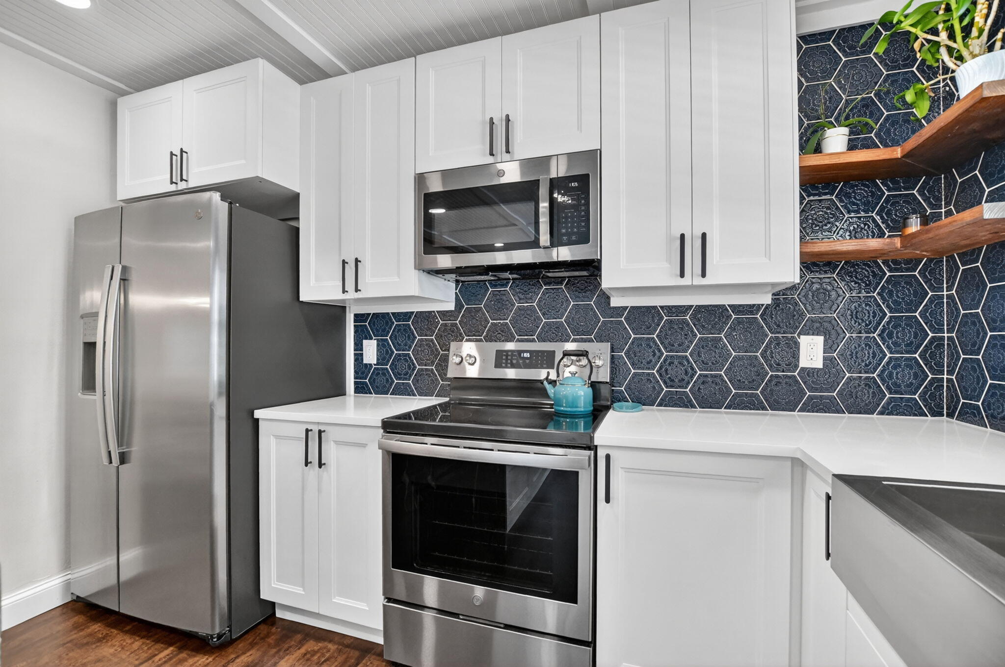 BOCA RATON SQUARE - Residential