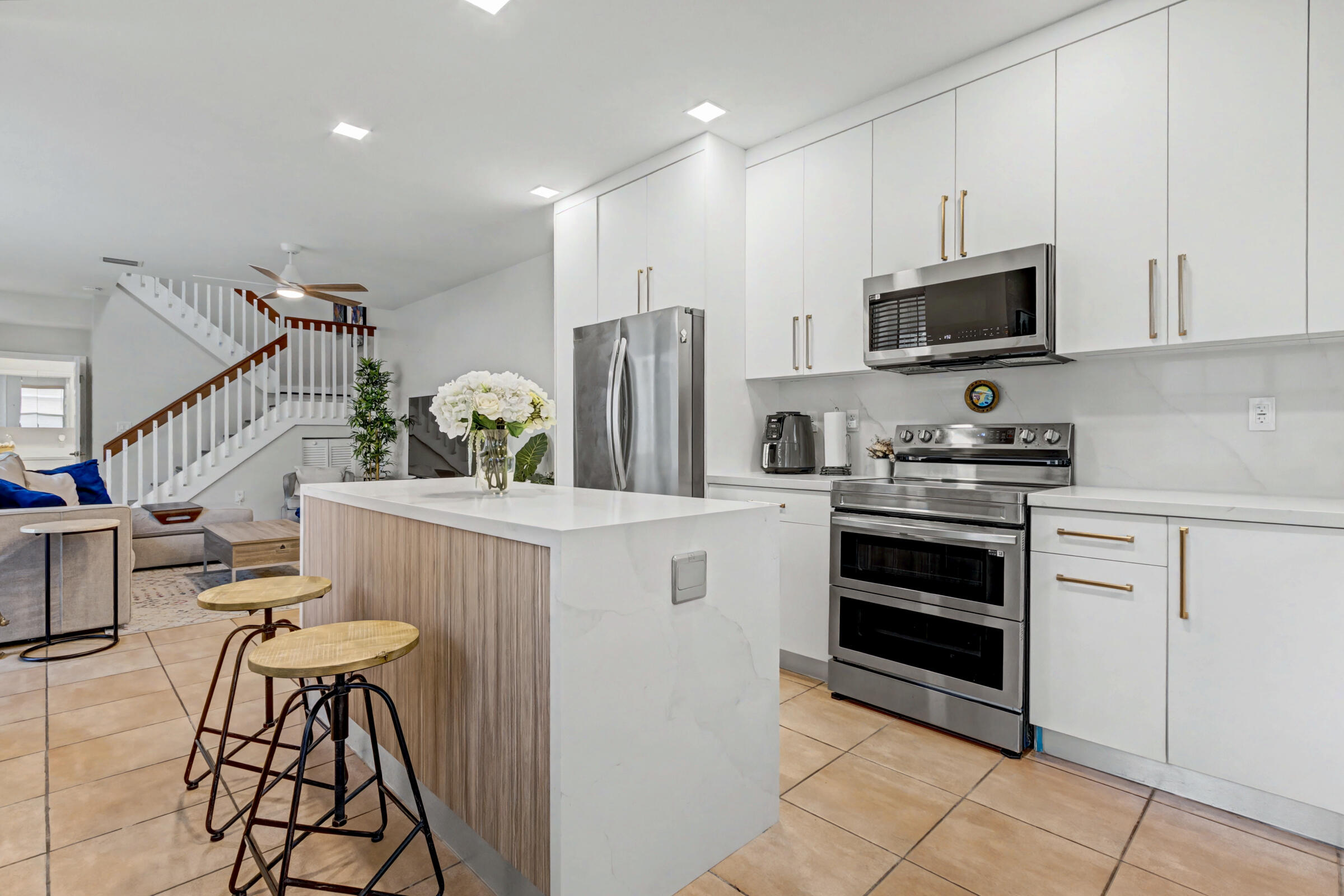 WEST LAKE VILLAGE PLAT - Residential Lease
