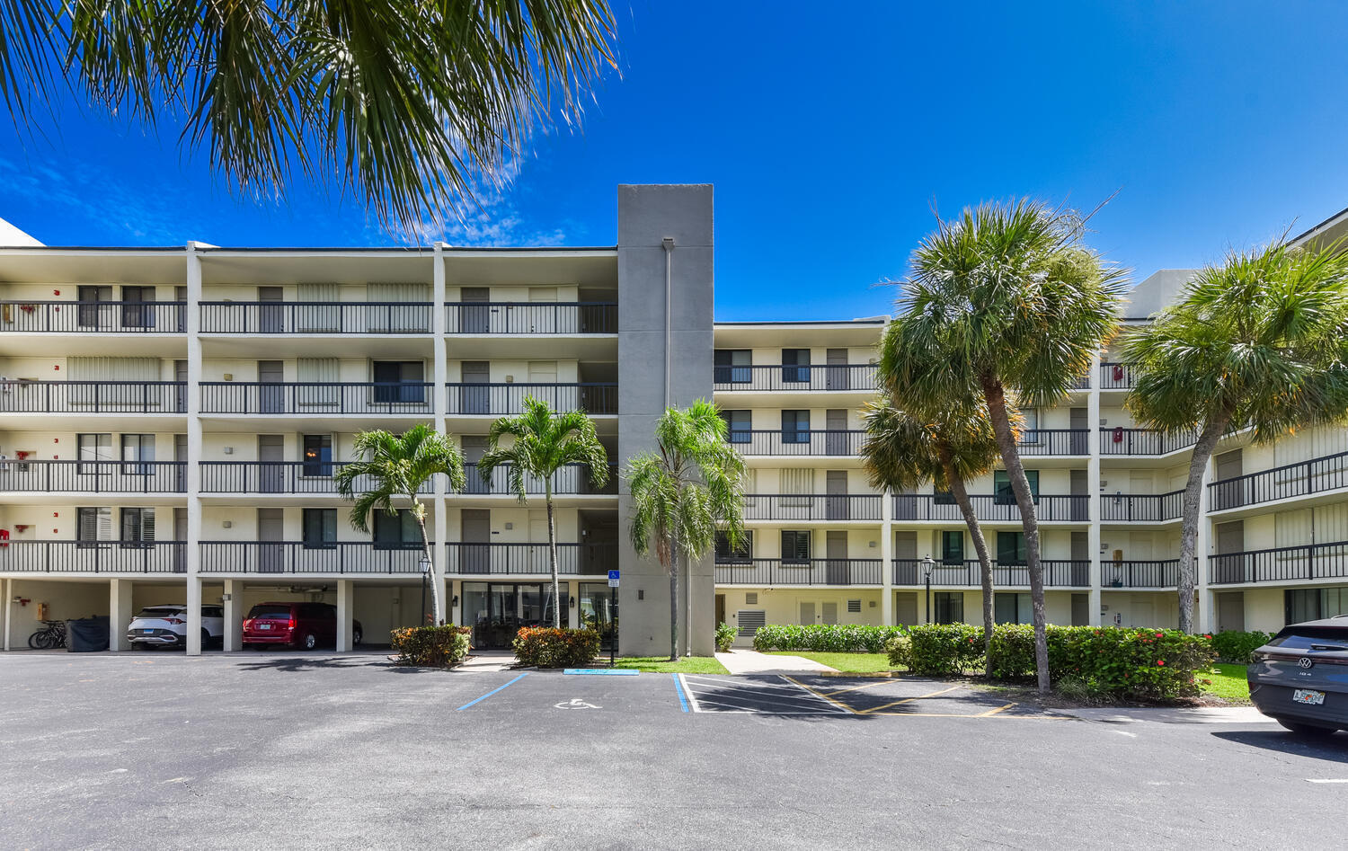 Jupiter Ocean & Racquet Club - Residential