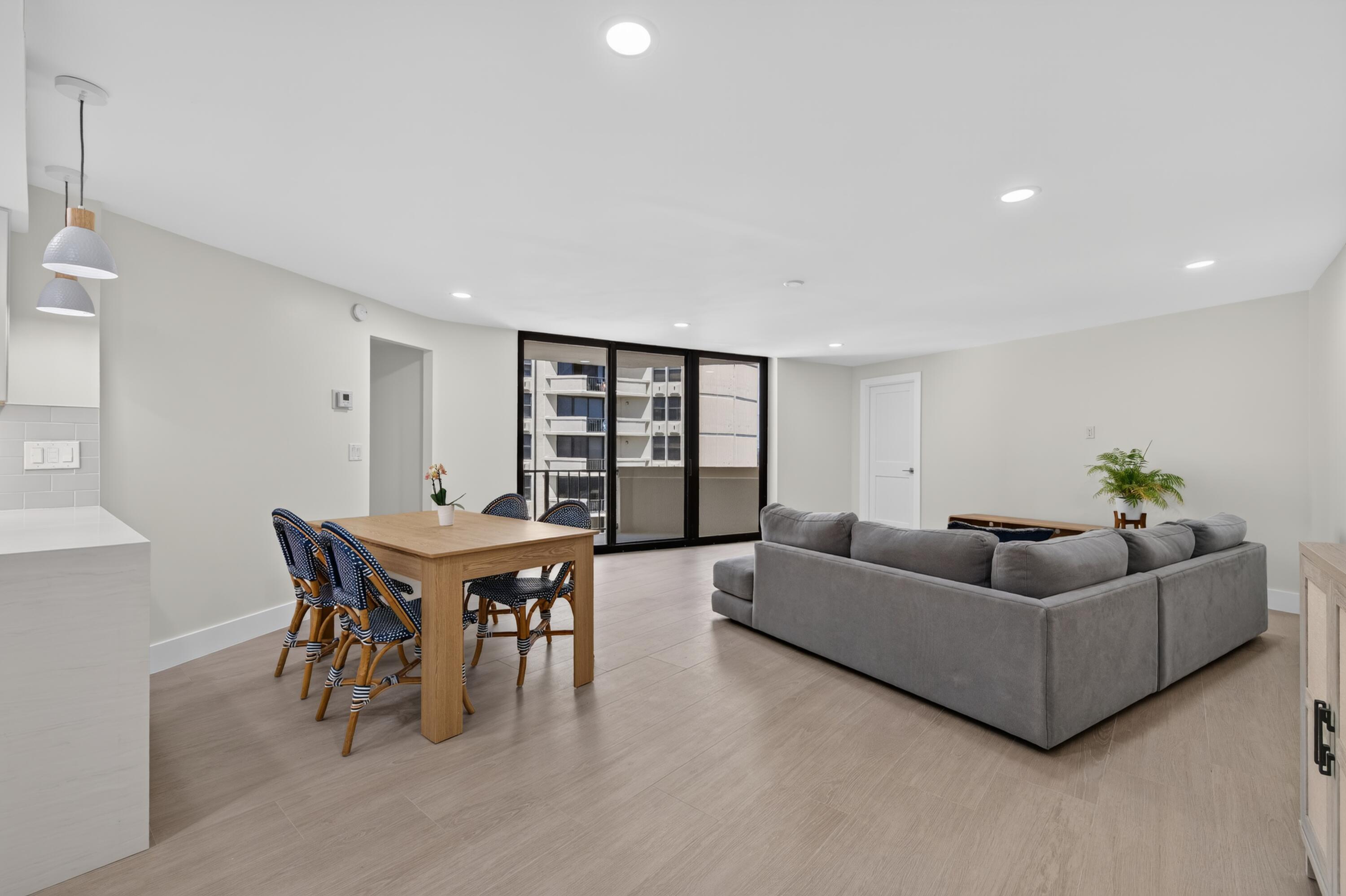 Phoenix Towers Condo No 1 - Residential