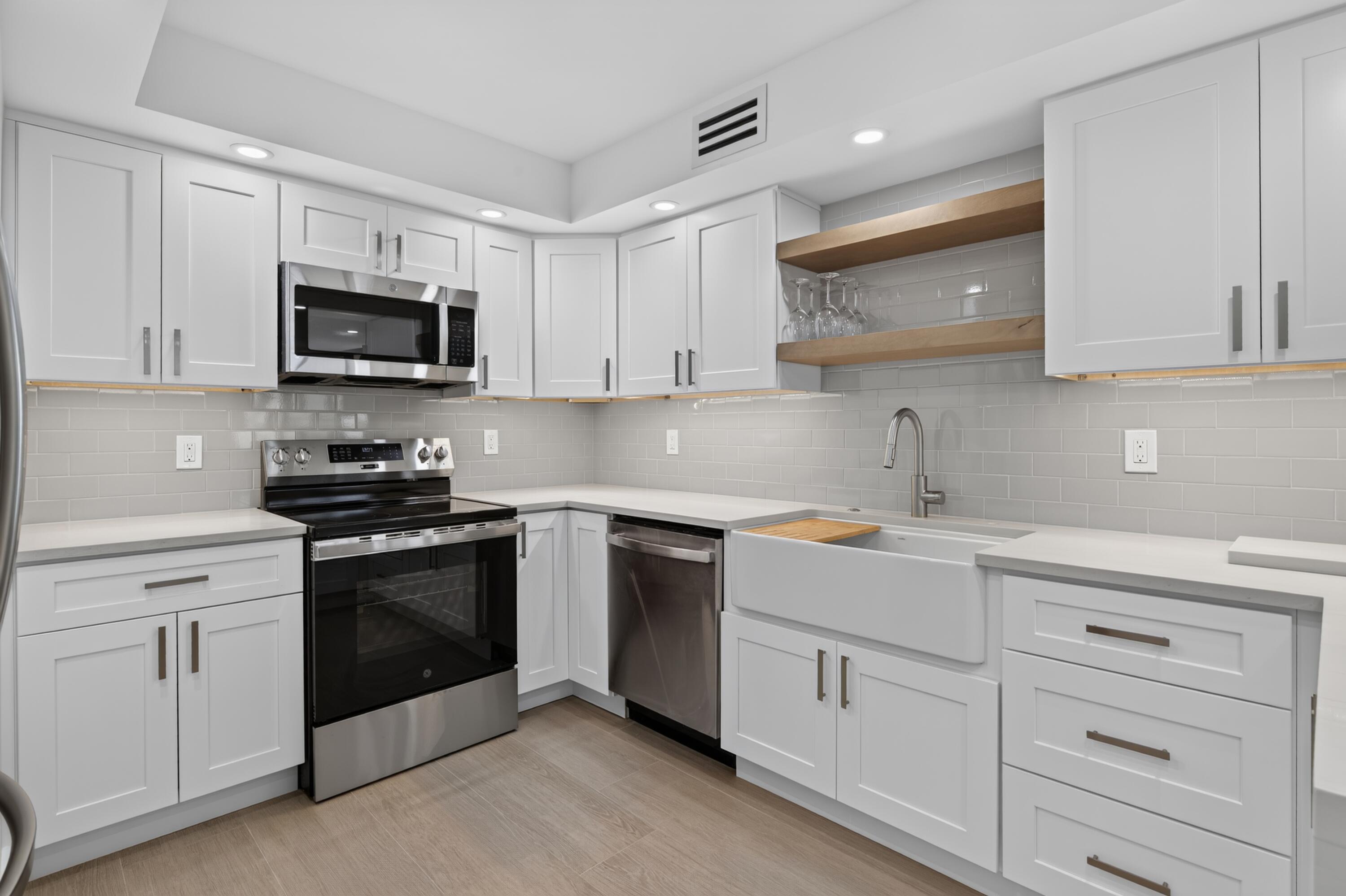 Phoenix Towers Condo No 1 - Residential