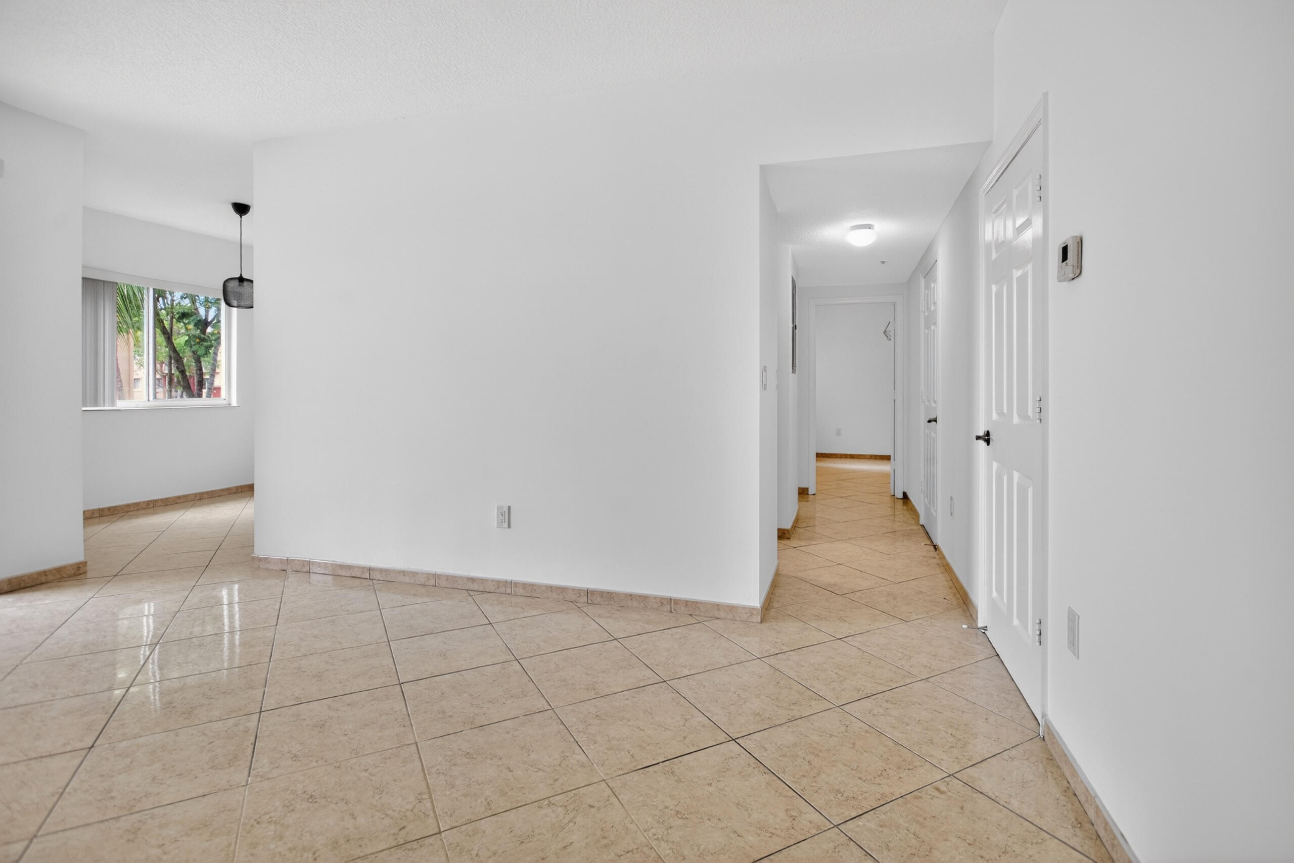 UNIVERSITY PARC RESIDENCES CONDO - Residential Lease
