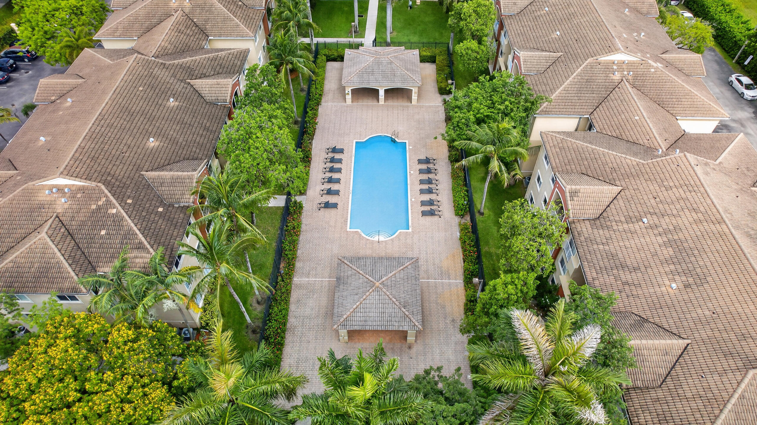 UNIVERSITY PARC RESIDENCES CONDO - Residential Lease