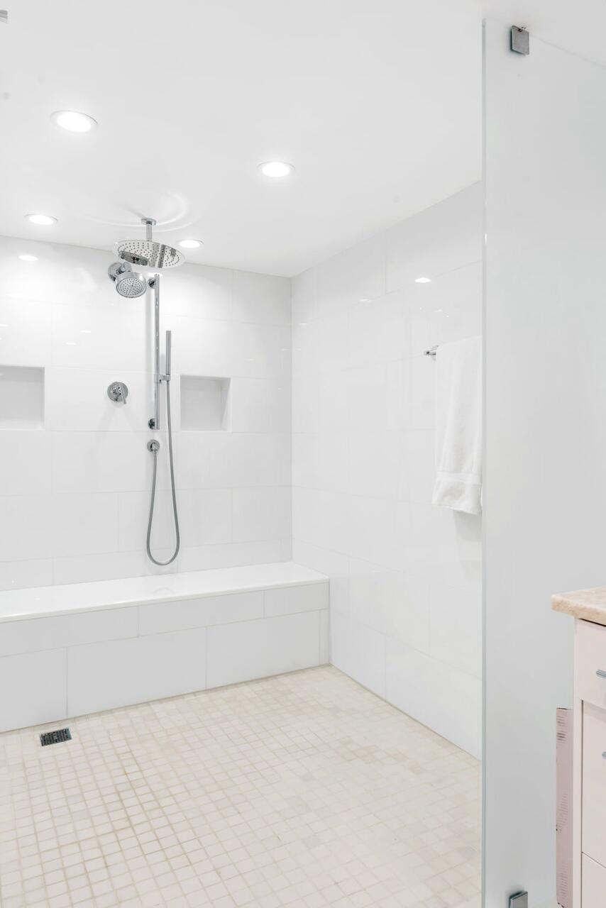 WATERVIEW TOWERS CONDO - Residential