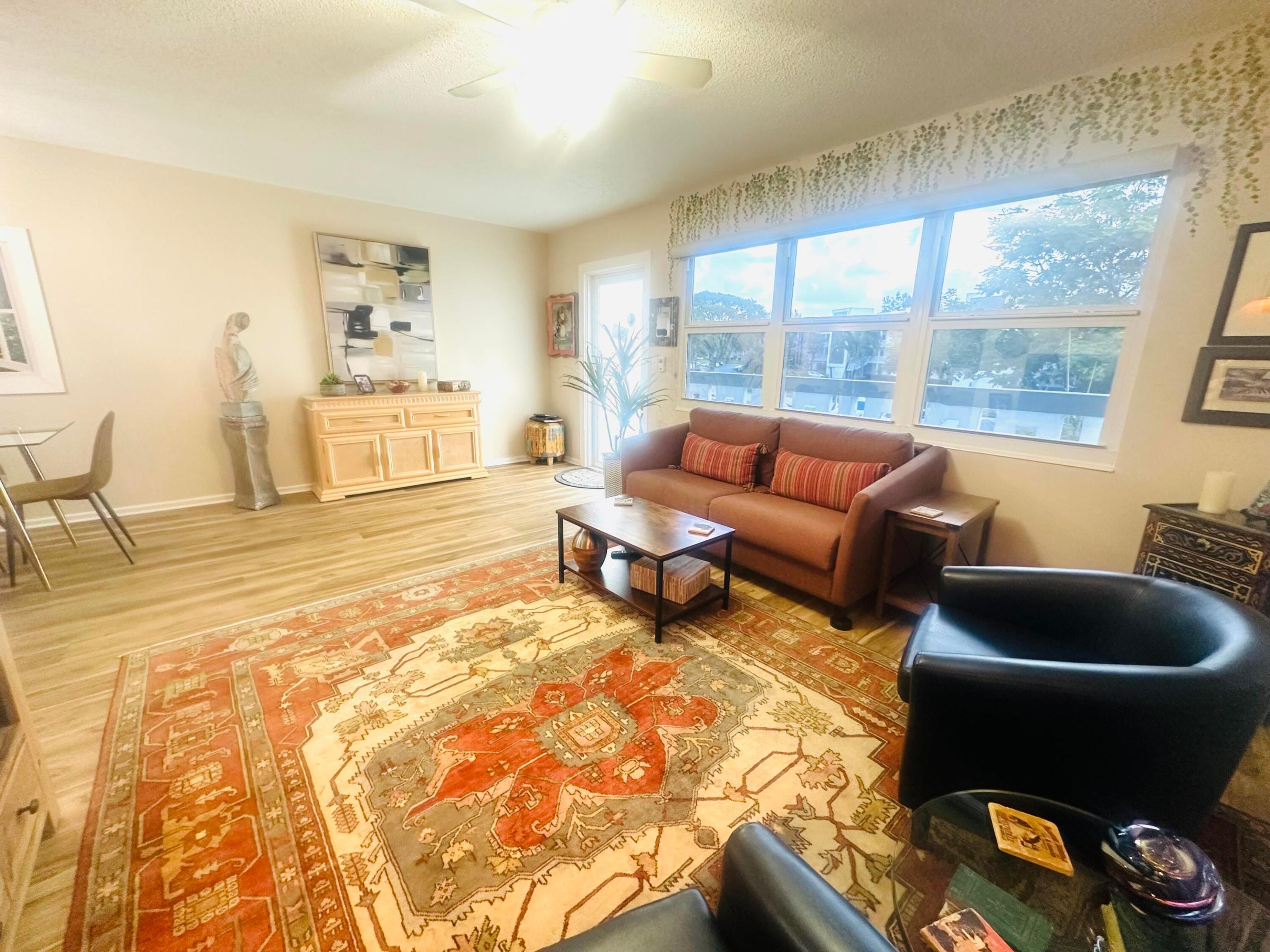 CAMBRIDGE G CONDO - Residential