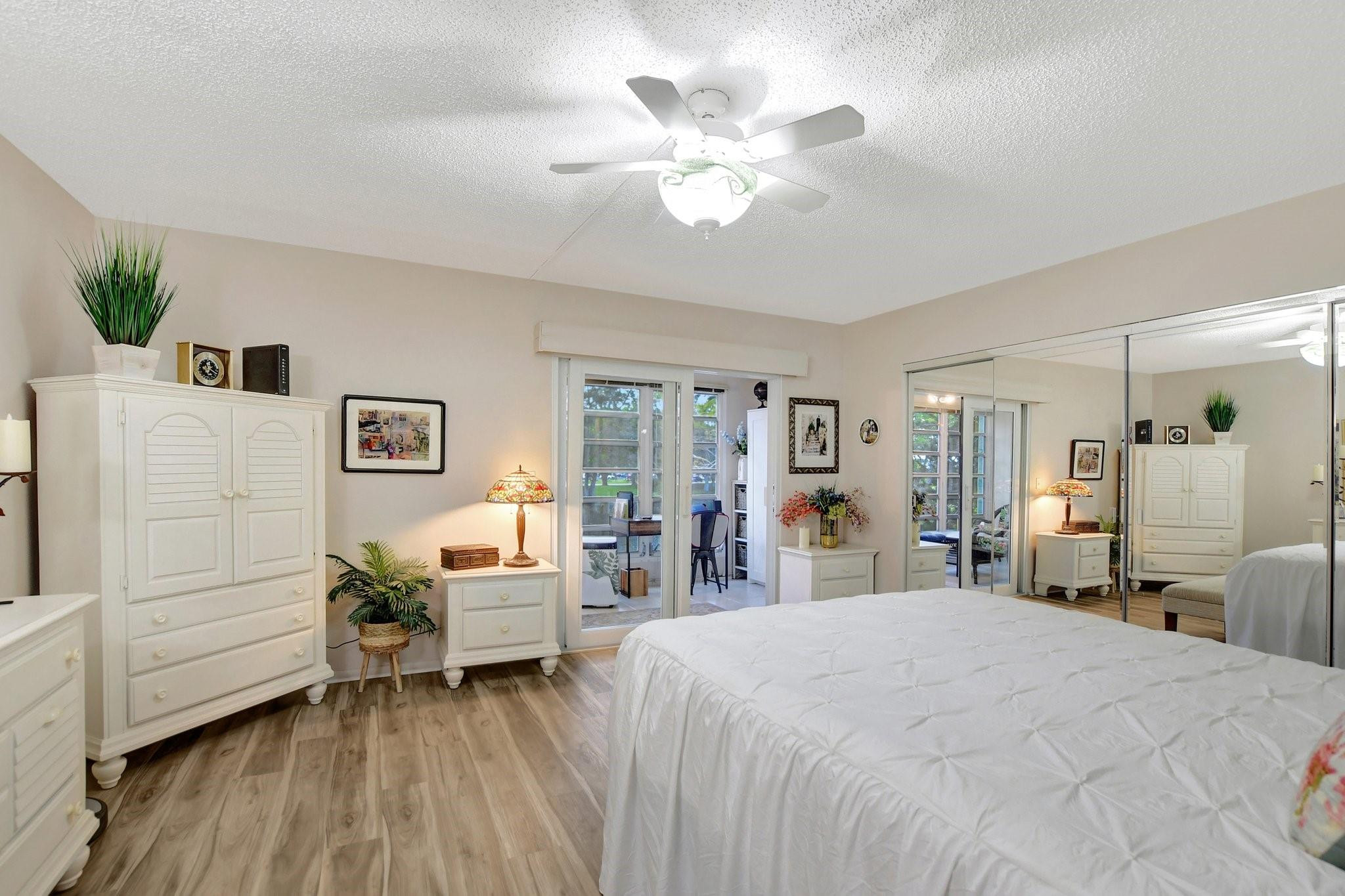 CAMBRIDGE G CONDO - Residential