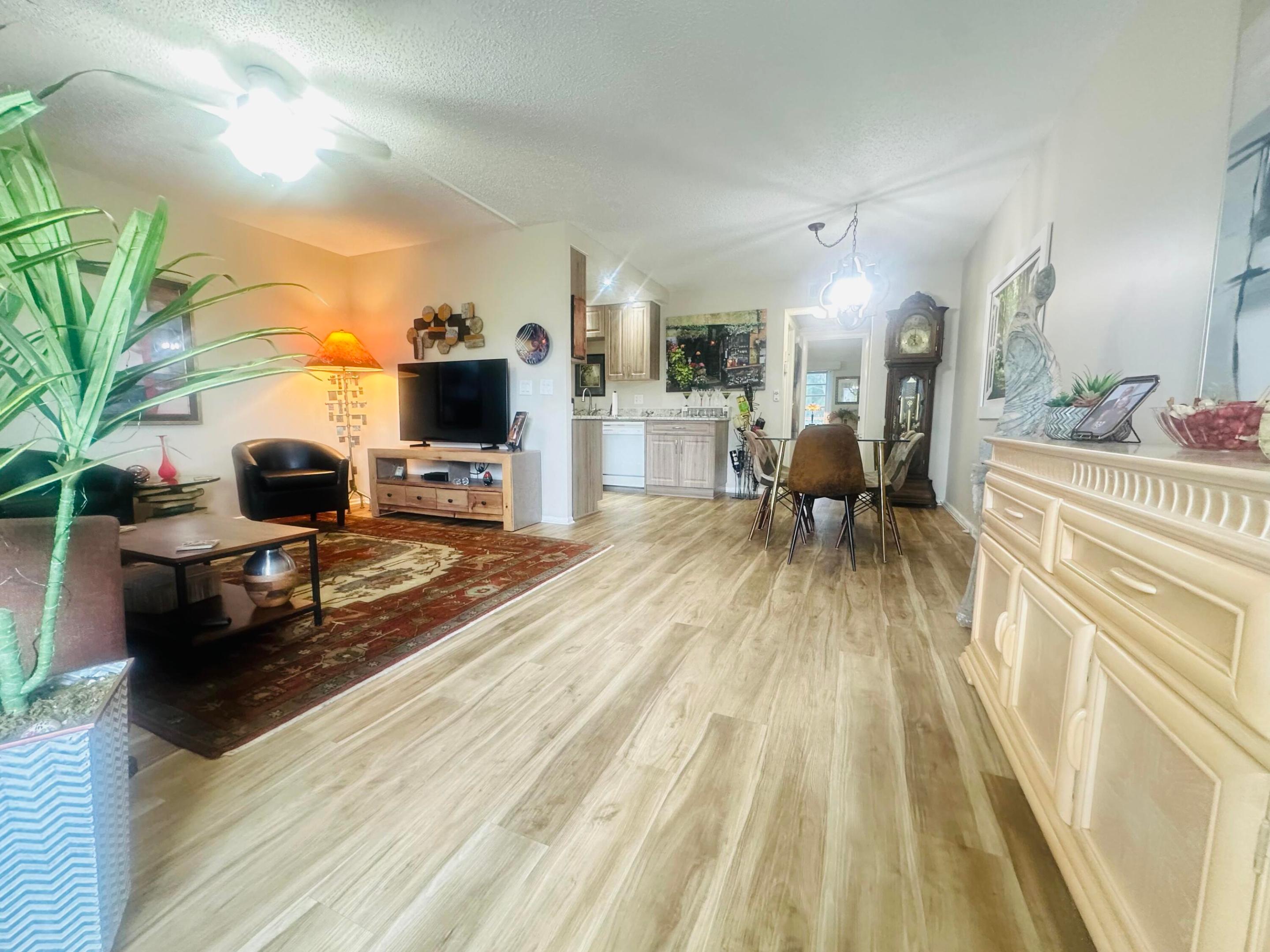 CAMBRIDGE G CONDO - Residential