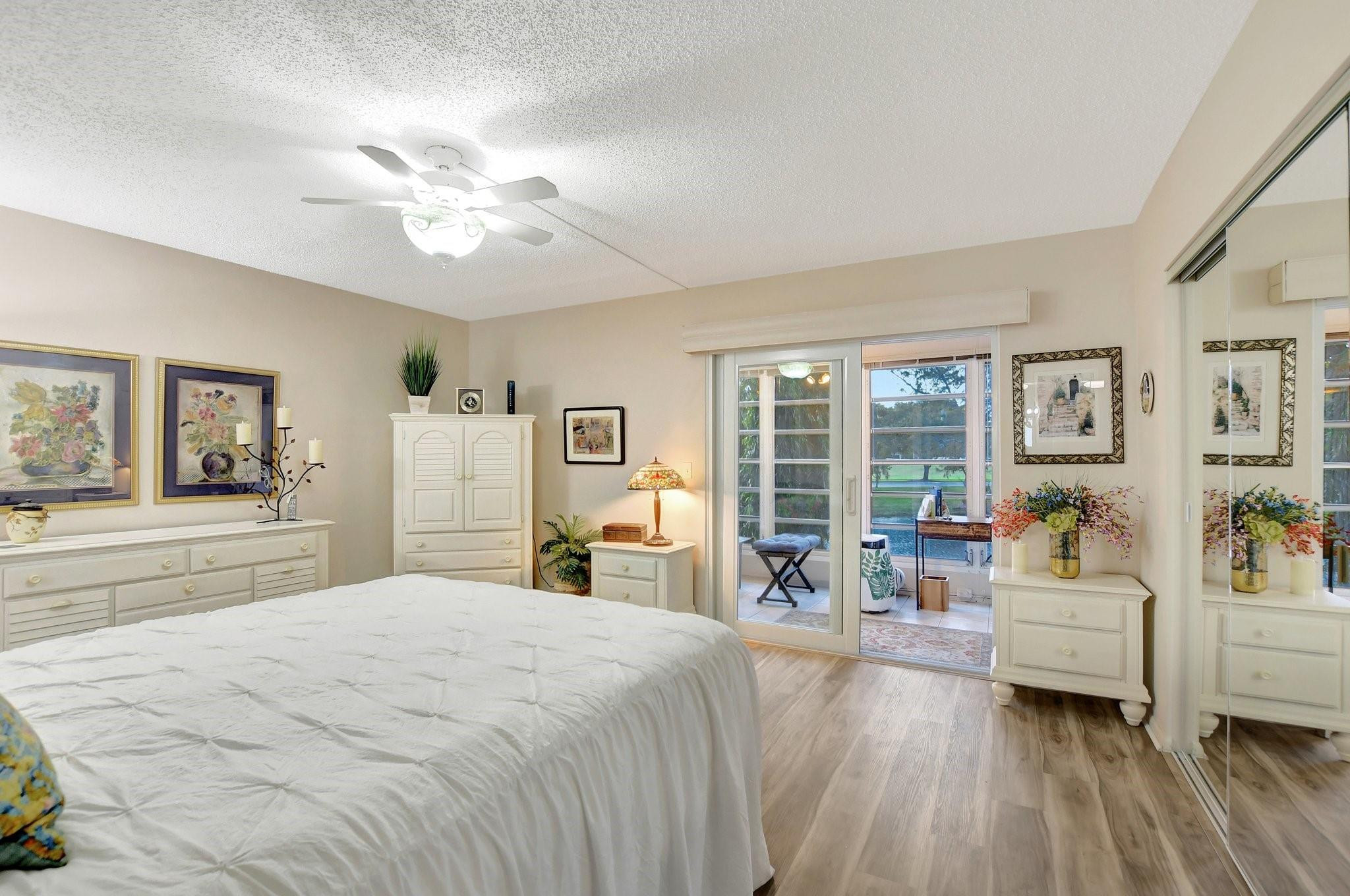 CAMBRIDGE G CONDO - Residential