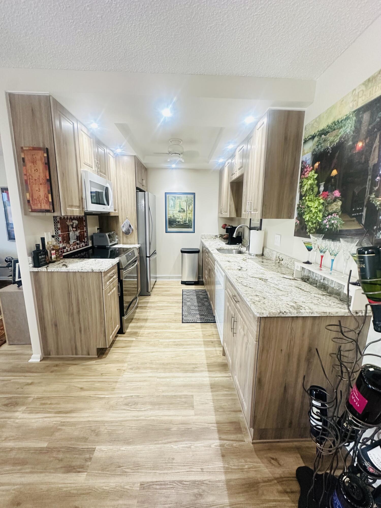 CAMBRIDGE G CONDO - Residential