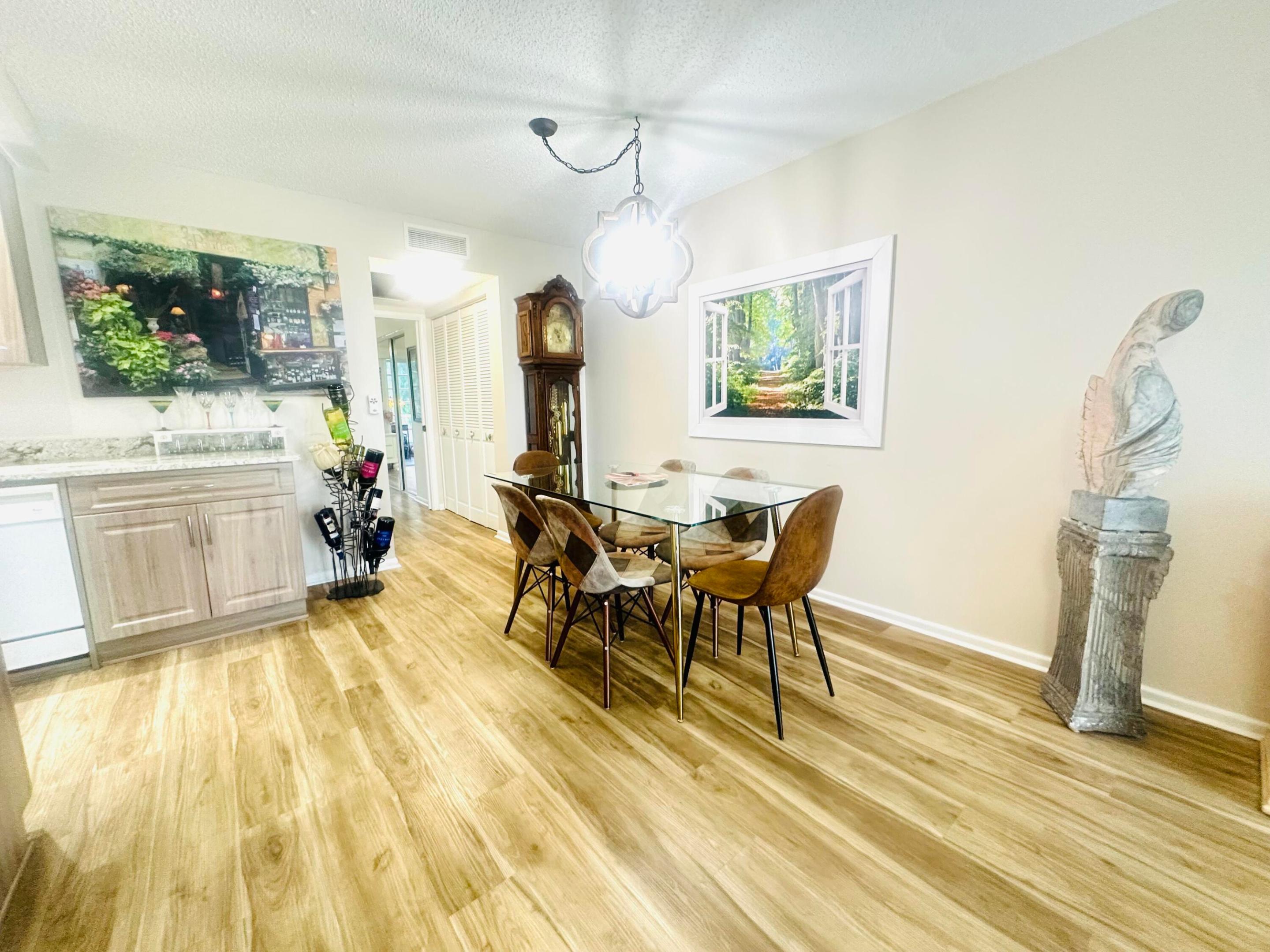CAMBRIDGE G CONDO - Residential