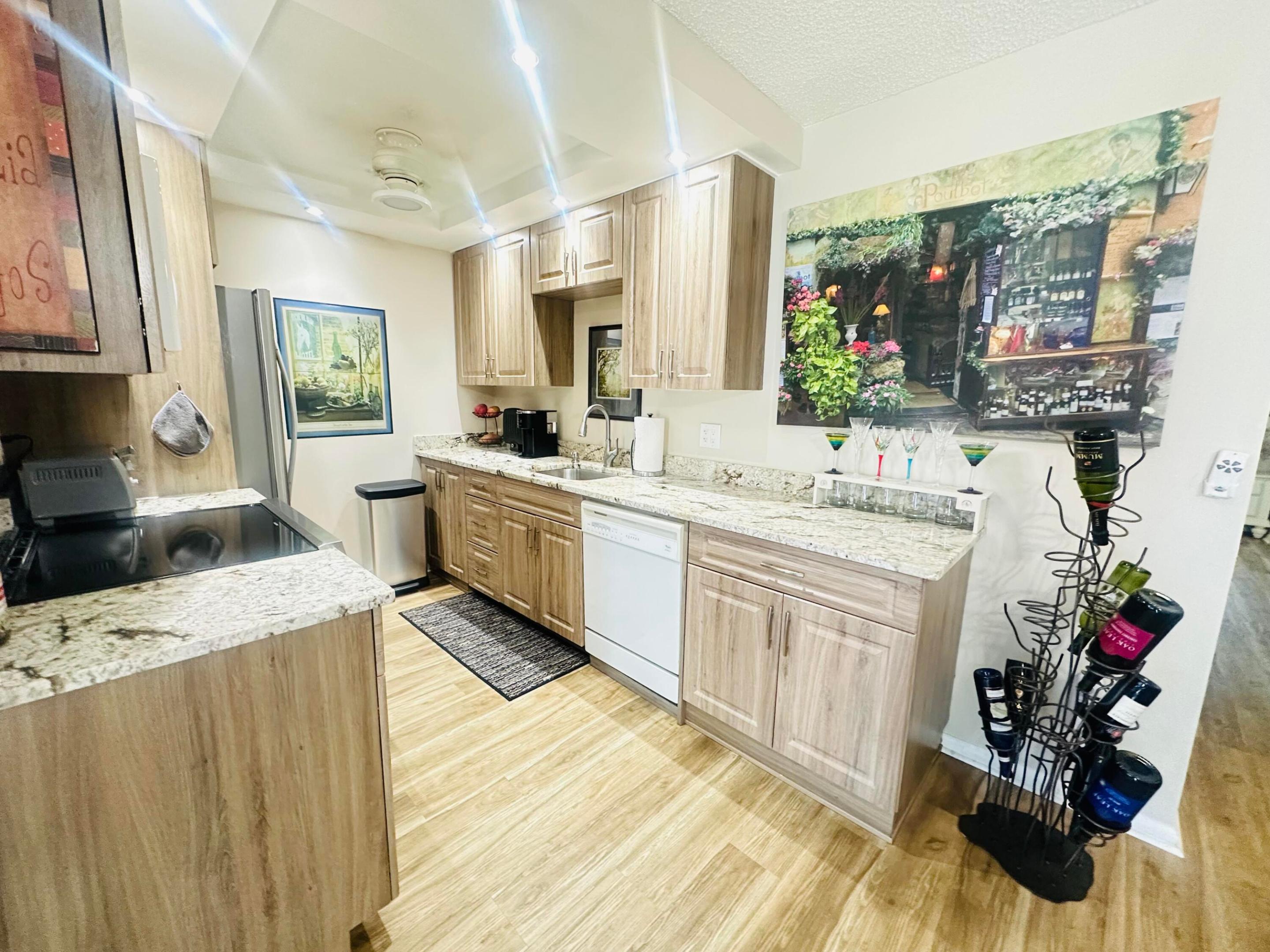 CAMBRIDGE G CONDO - Residential