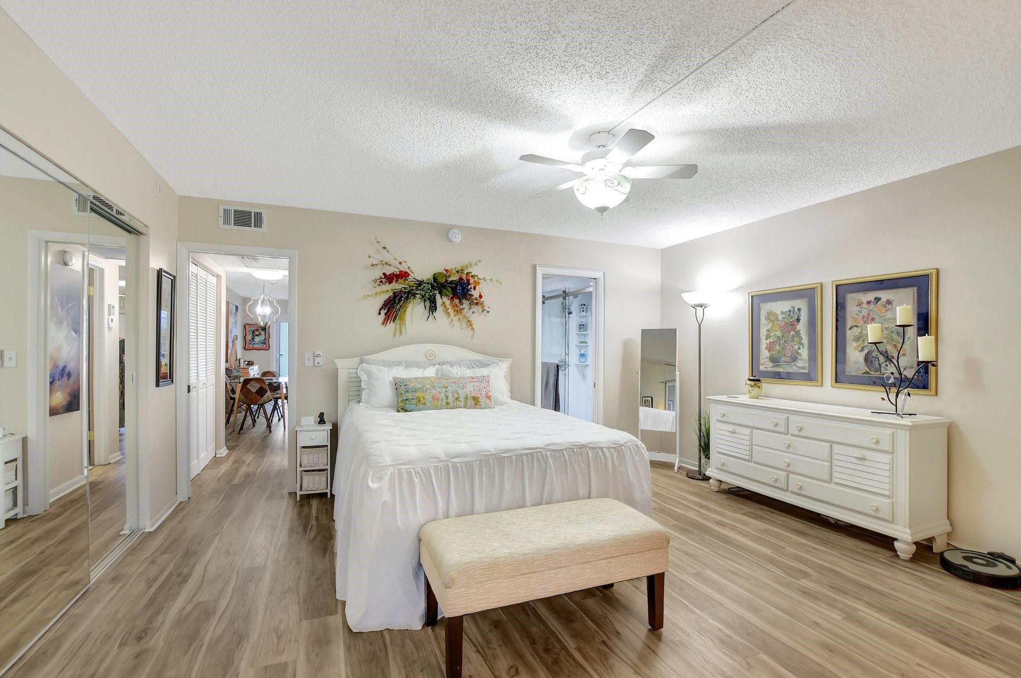 CAMBRIDGE G CONDO - Residential