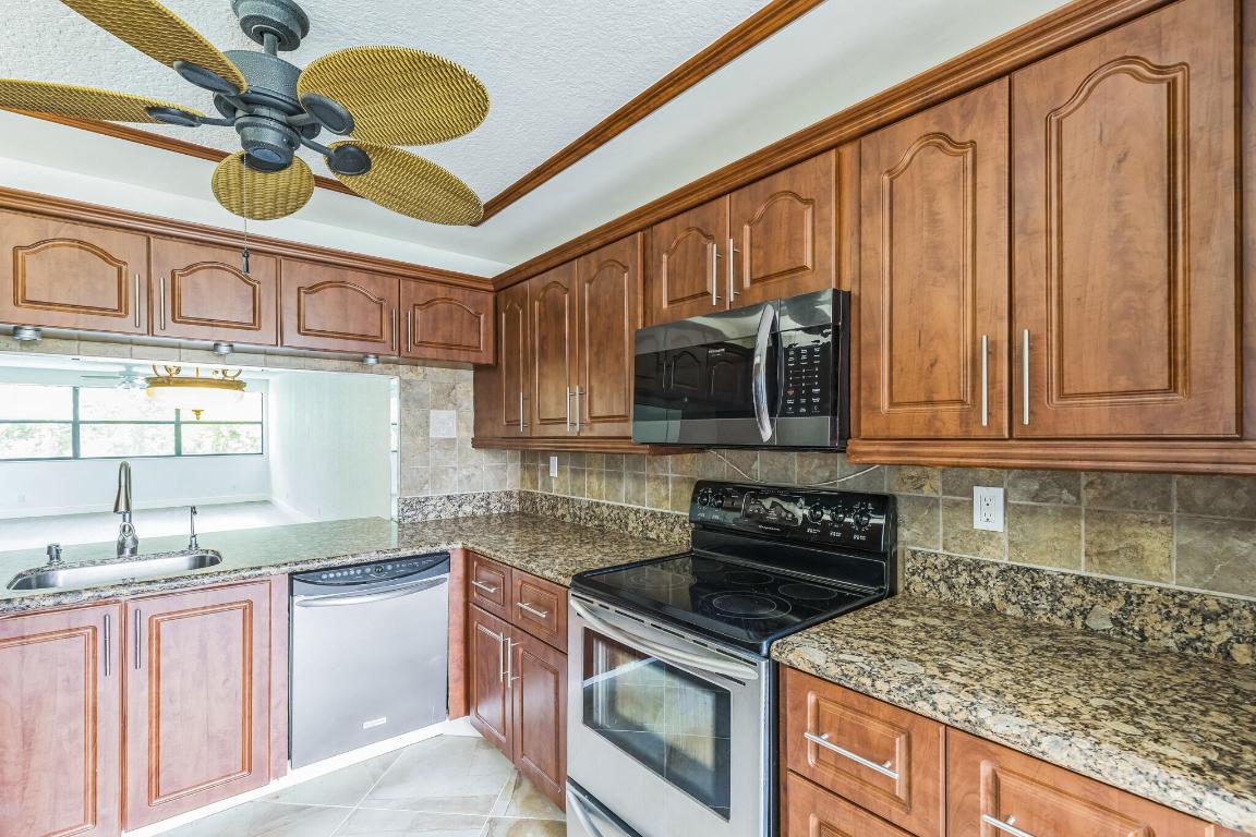 SUNRISE LAKES 183 CONDO - Residential