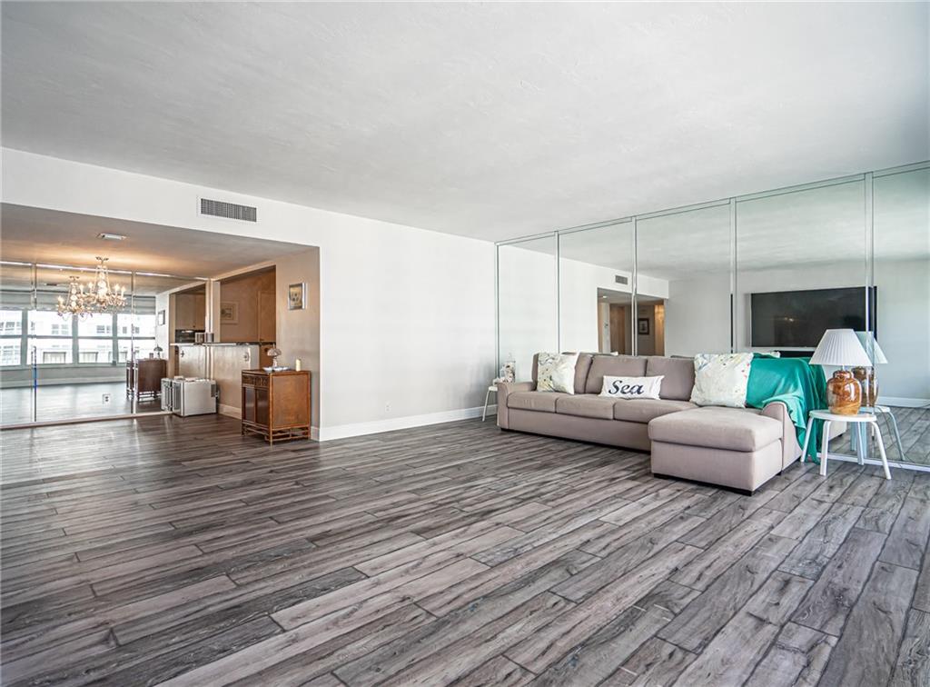 Regency Tower - Residential