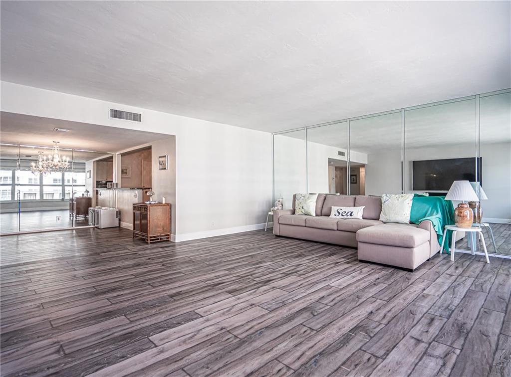 Regency Tower - Residential