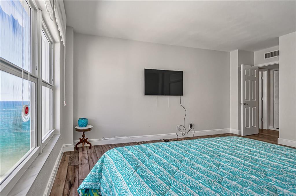 Regency Tower - Residential